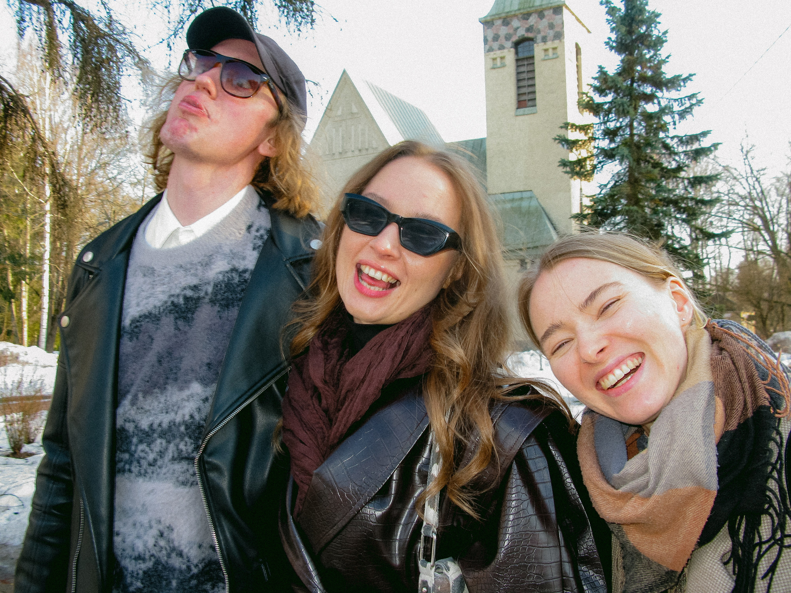 Mar. Фотограф Миланазавр