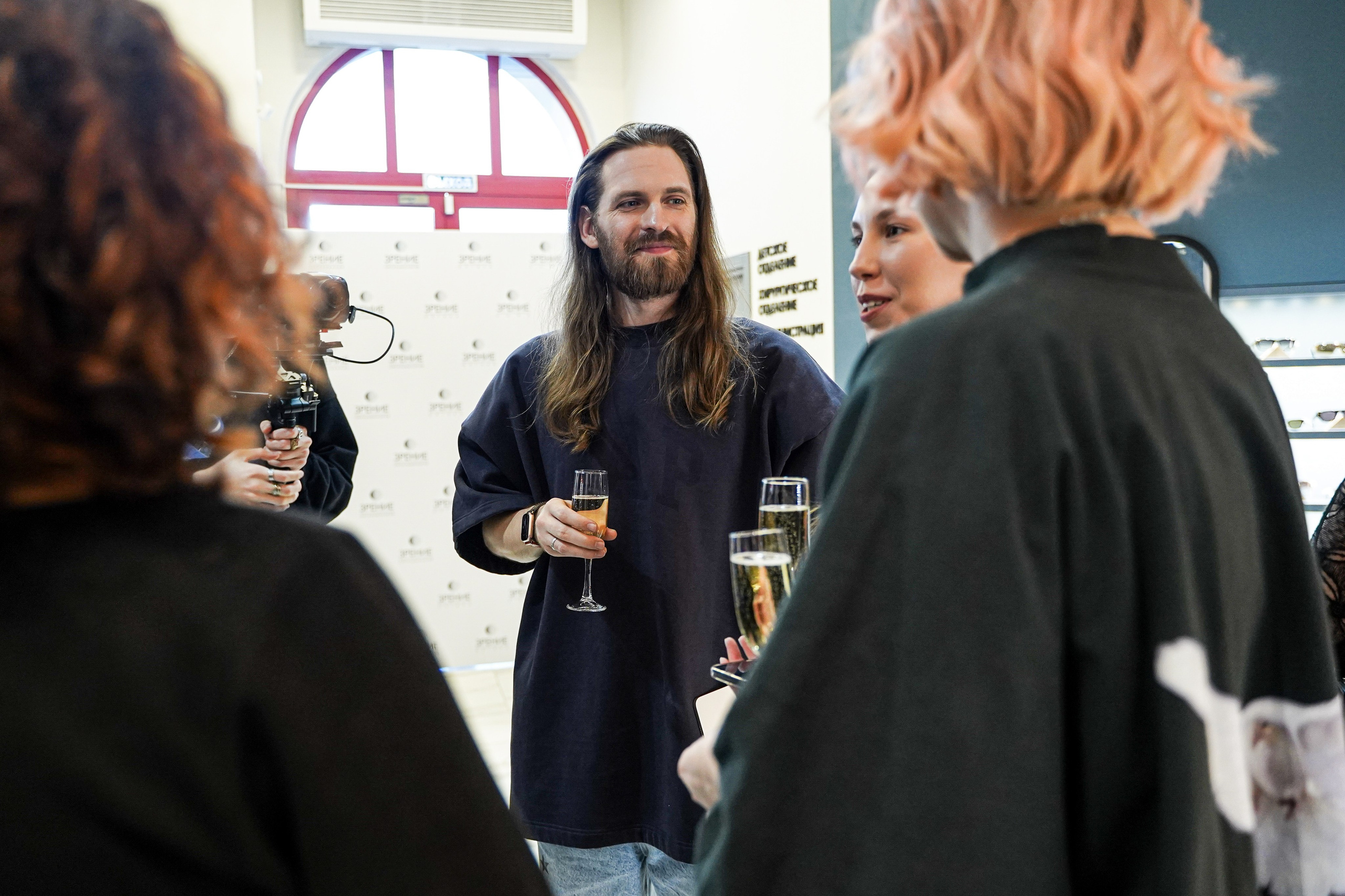 Аукцион в «Зрение». Фотограф и видеограф Евгений Романов Санкт-Петербург