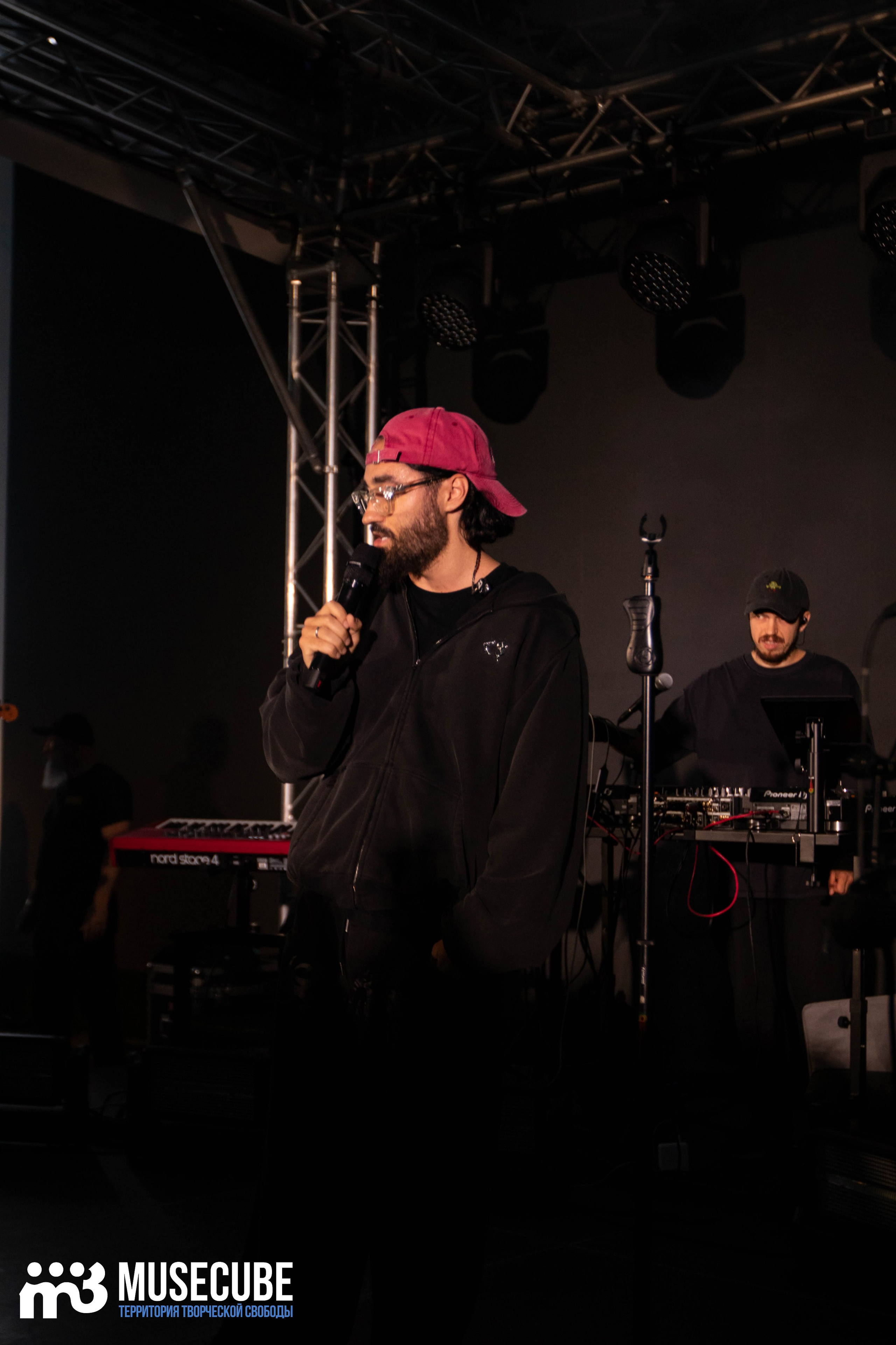 МОТ. Концертный фотограф