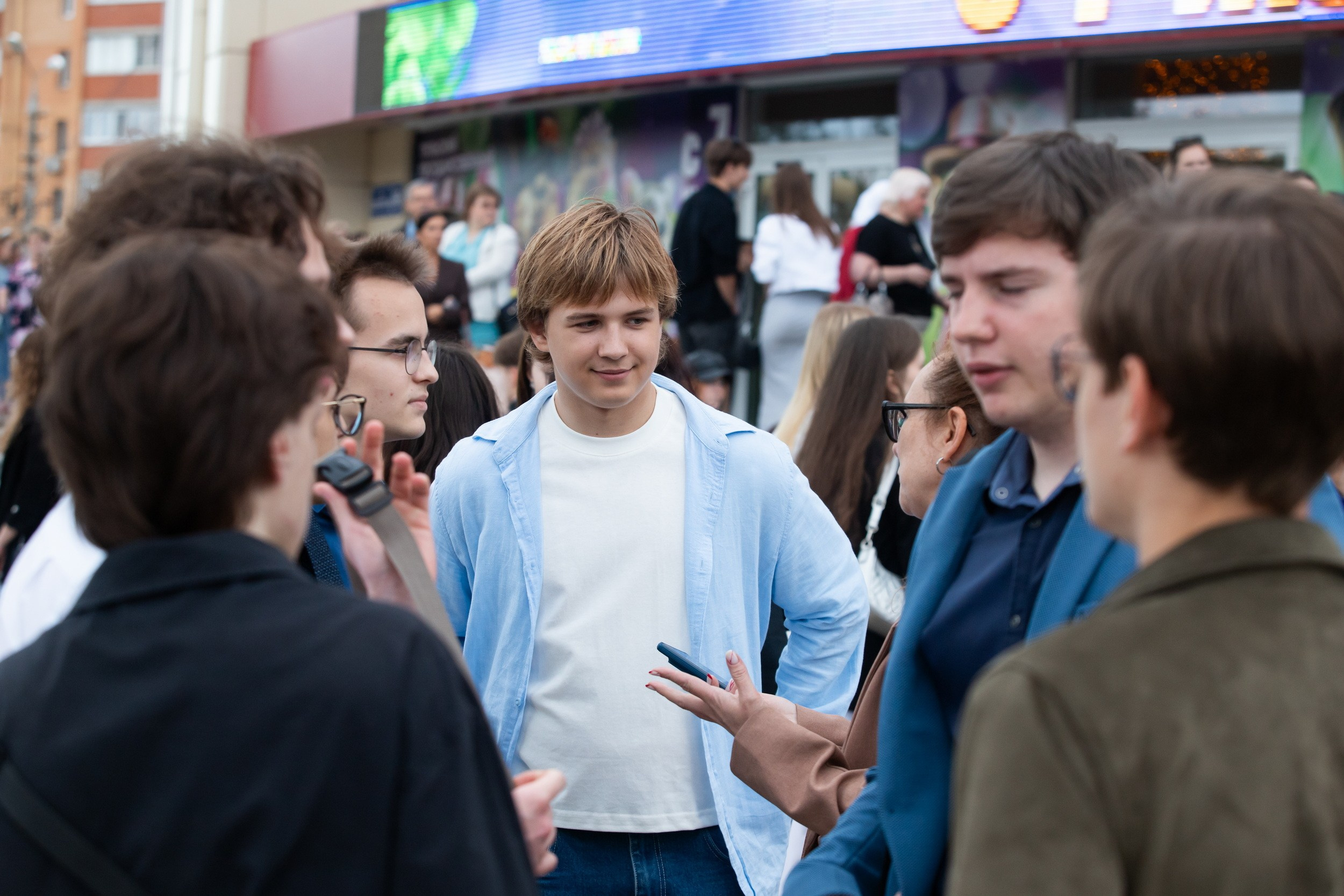 Городской бал выпускников (24 июня 2025). Репортажный фотограф Алексей Пирязев