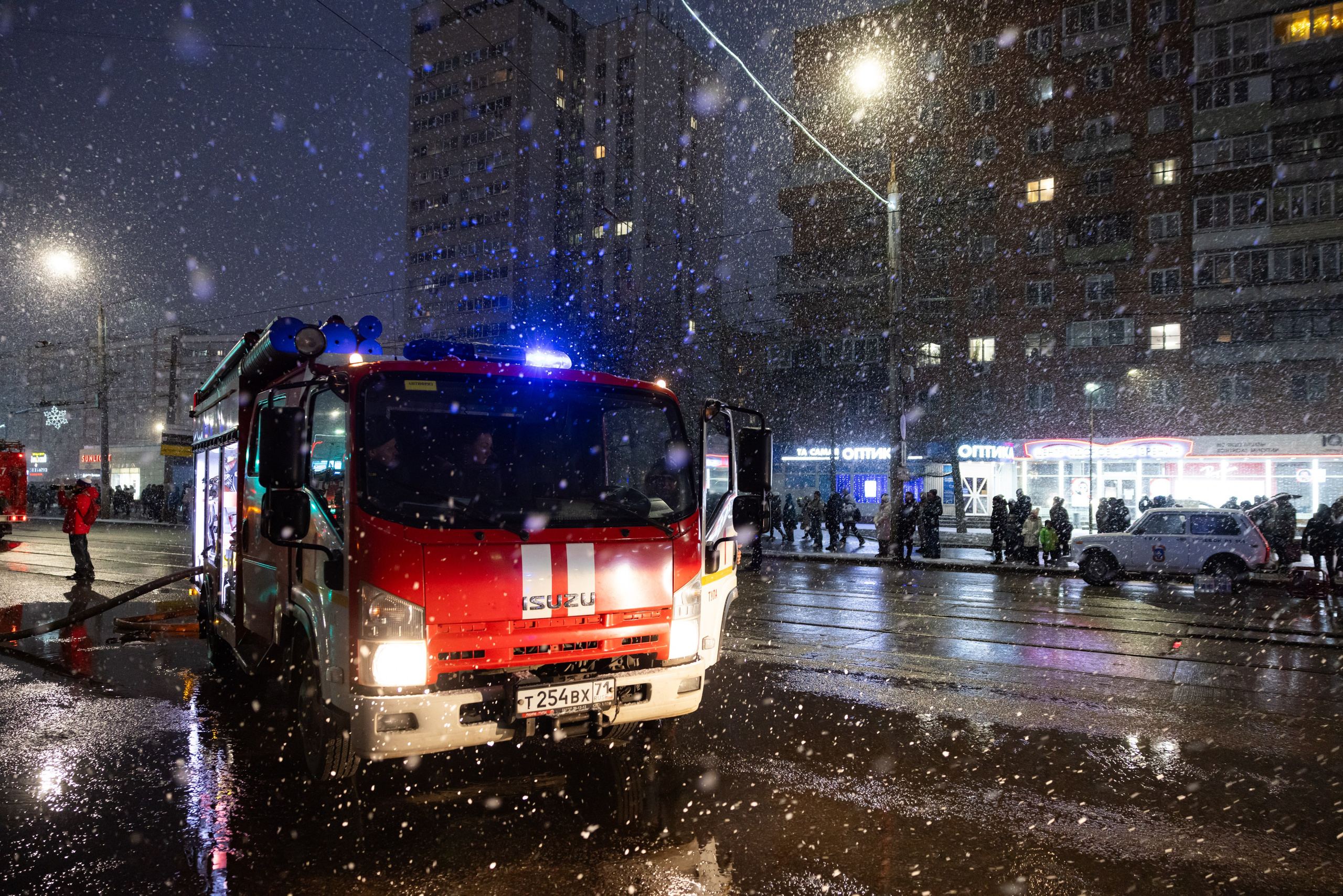 Пожар на ул. Советская 15 (13 января 2025). Репортажный фотограф Алексей Пирязев