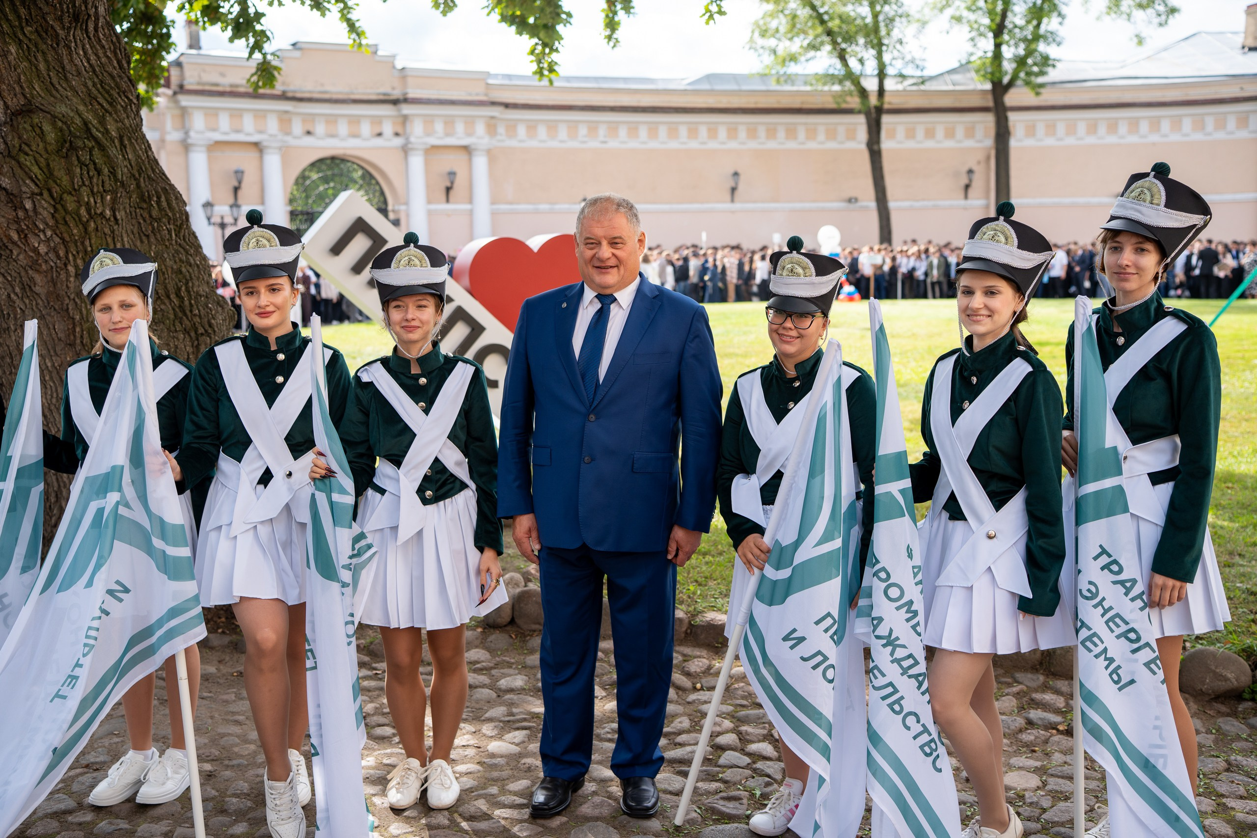День знаний. Photographer Vladimir Korovyakovsky
