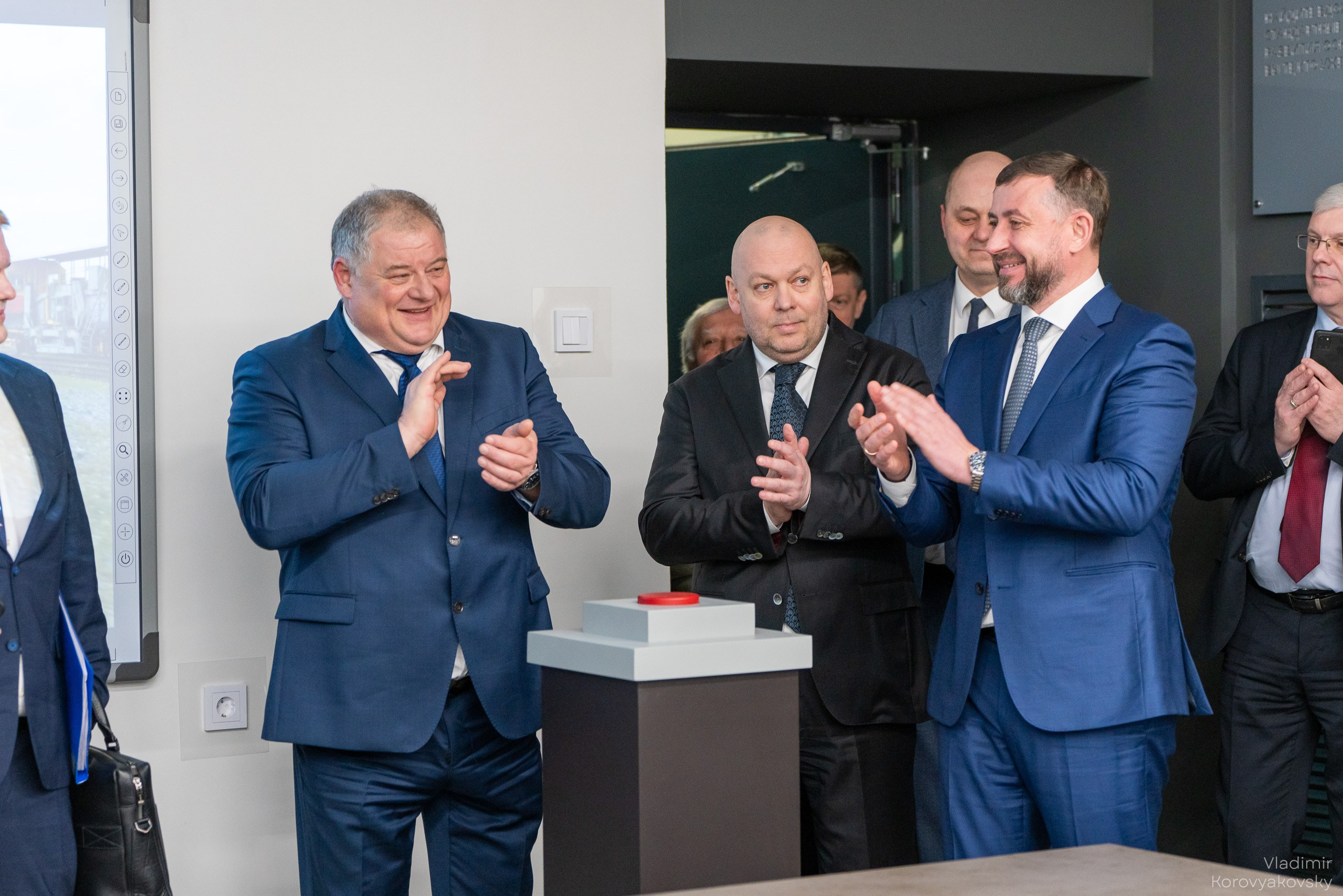 Открытие лабораторий. Фотограф Владимир Коровяковский