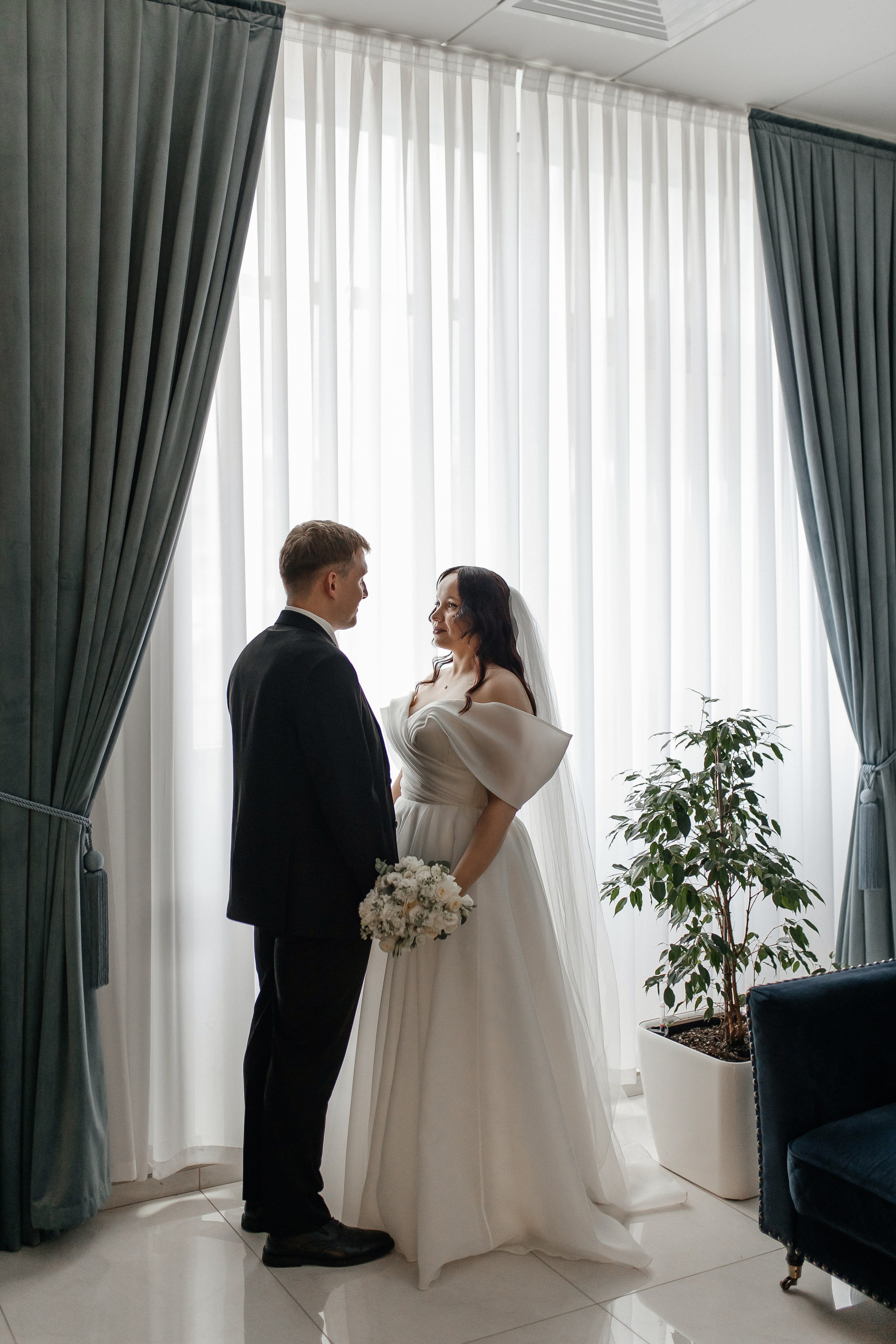 Регистрация брака в Шипиловском Дворце бракосочетания. Свадебный фотограф в Москве Дарья Олендарёва