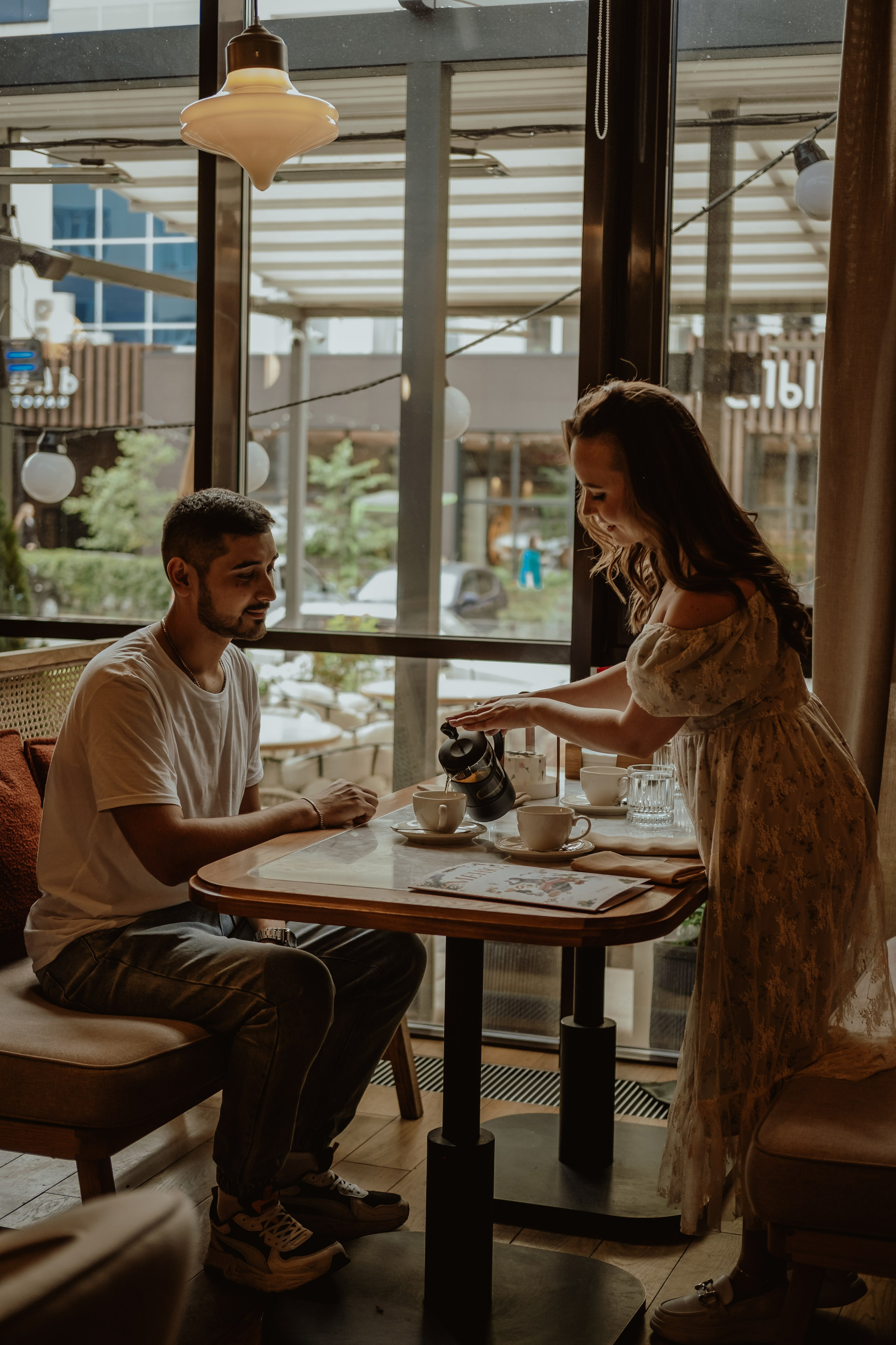 Прогулка по городу. Свадебный фотограф Челябинск
