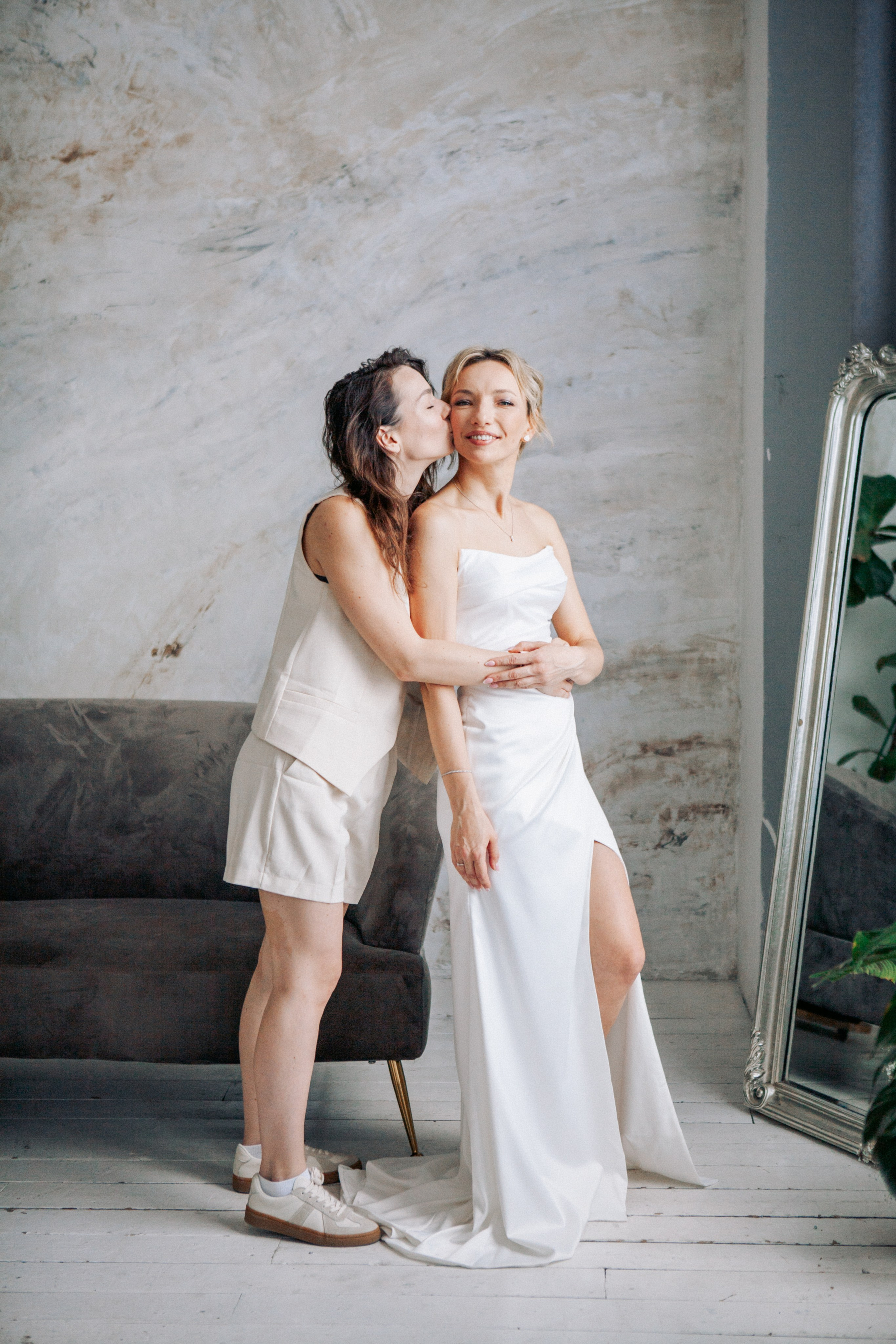 Утро невесты и фотосессия в гостинице radisson collection hotel moscow бывшая гостиница украина. Фотограф Ольга Ефремова