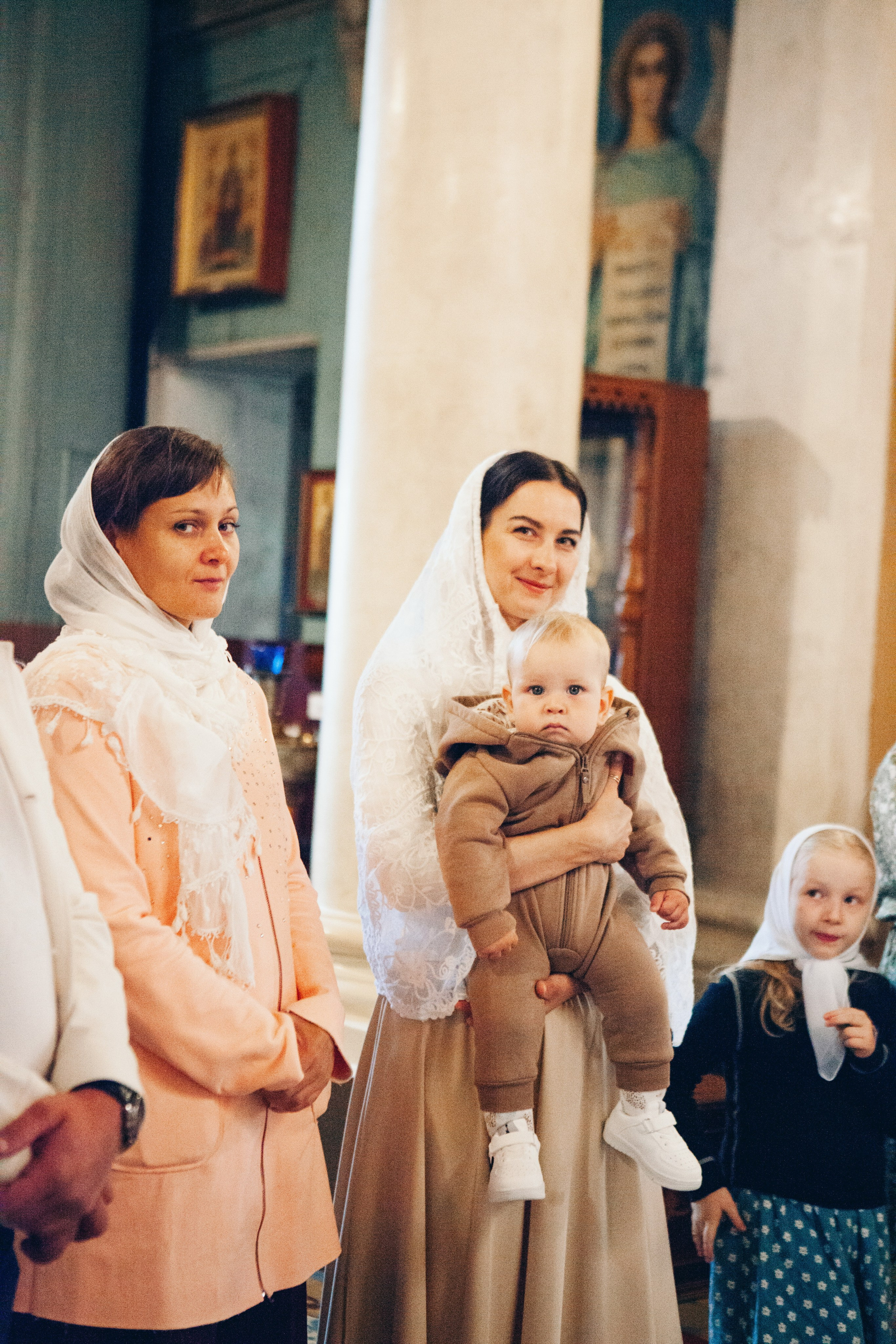 Крещение ребенка в церкви. Фотограф Ольга Ефремова