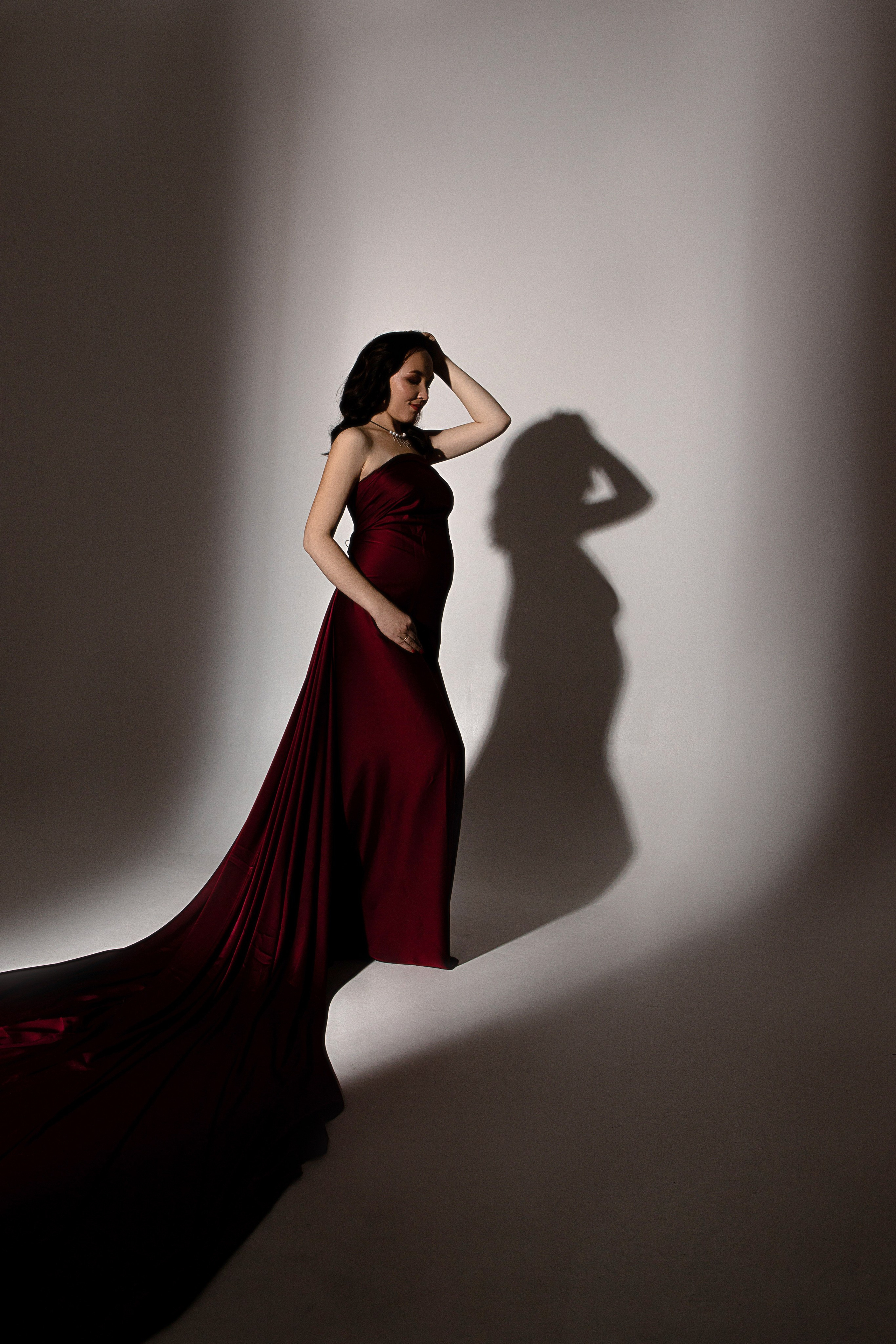 Женский портрет. женская фотосессия в иркутске. студийная фотосессия иркутск. Фотограф. женский фотограф. Фотографирую девушек в студии. фотосессия с масками ГОБО. бизнес портрет