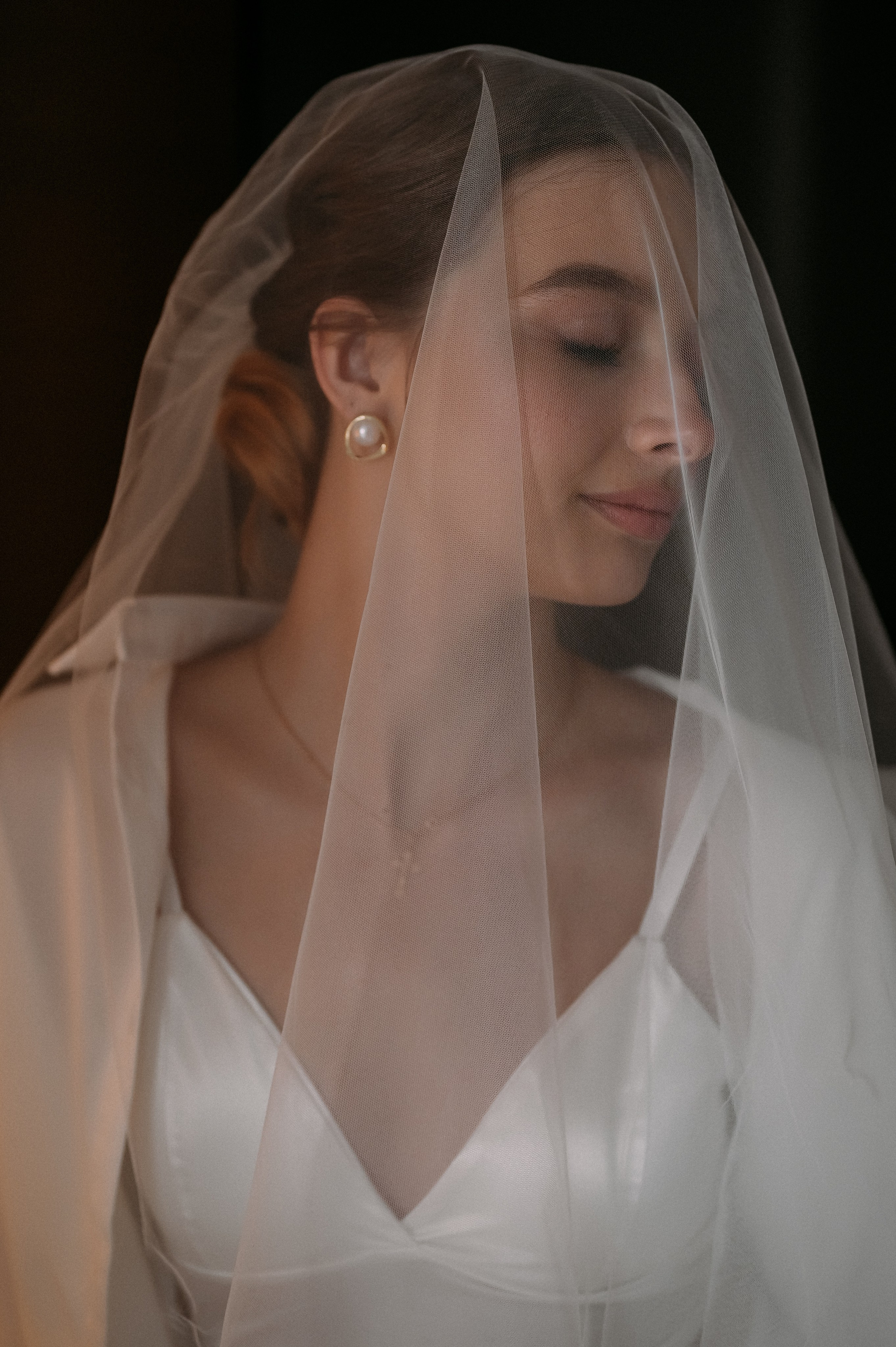 Свадебное утро и прогулка красивой яркой пары. Свадебный и семейный фотограф в Симферополе Дарья Маркова