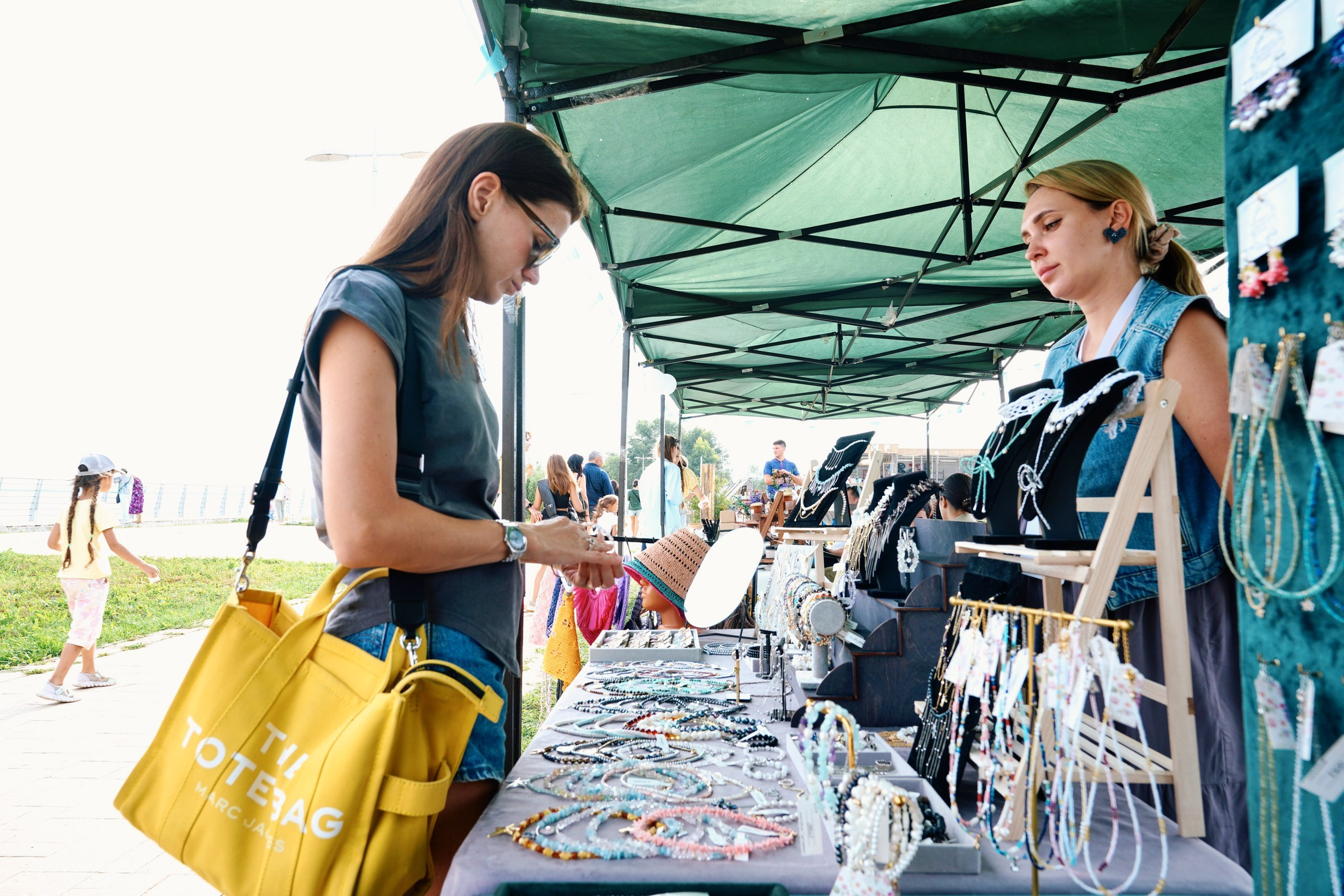 Пляжный маркет 2024, г. Лаишево. Фотограф Казань