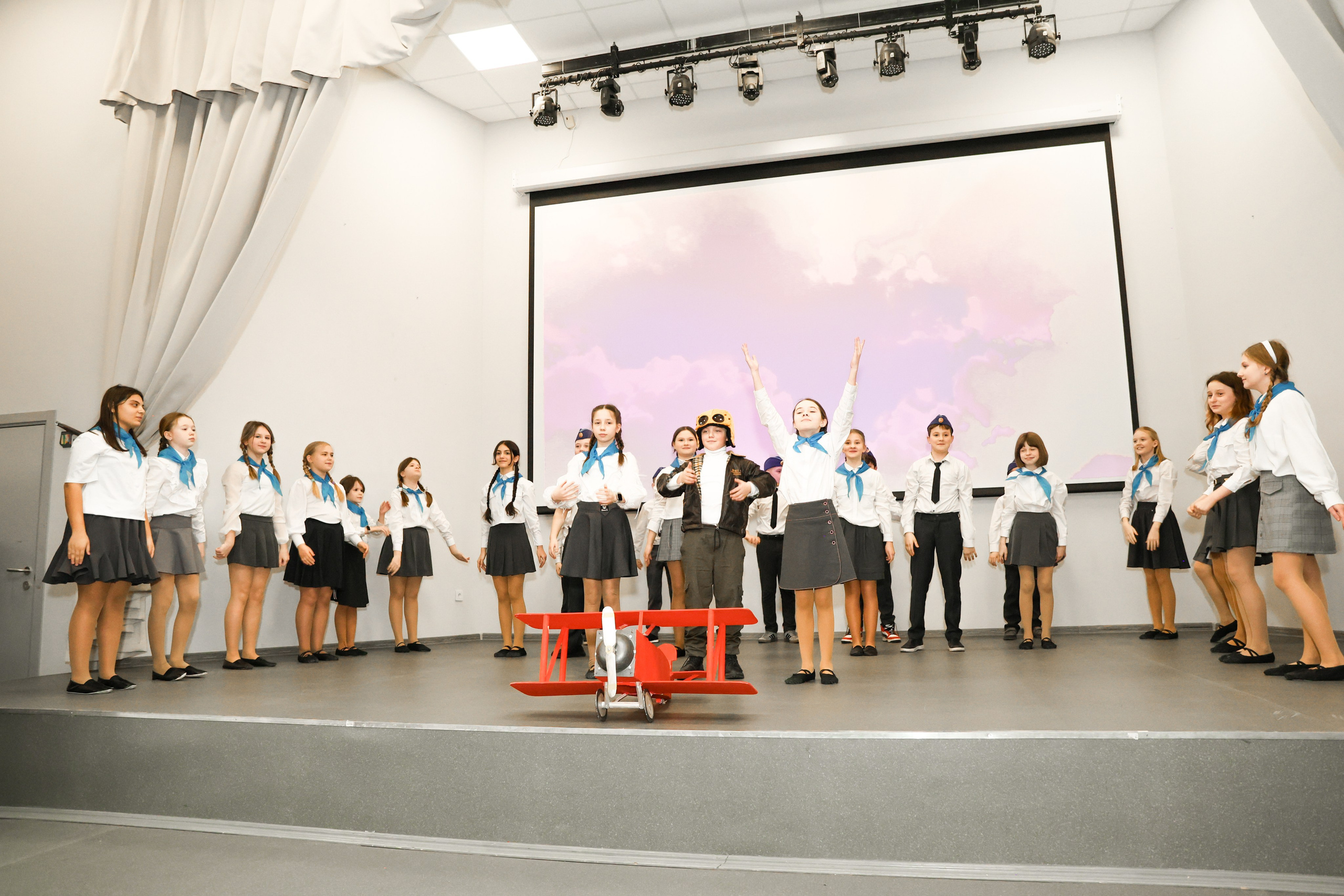 8 марта I школа. The EVL gallery