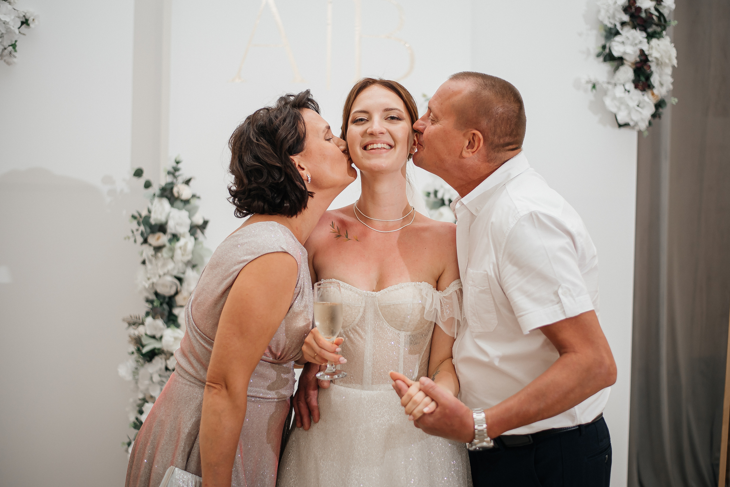 Вячеслав и Александра. Свадебные фотограф и видеограф в Саратове