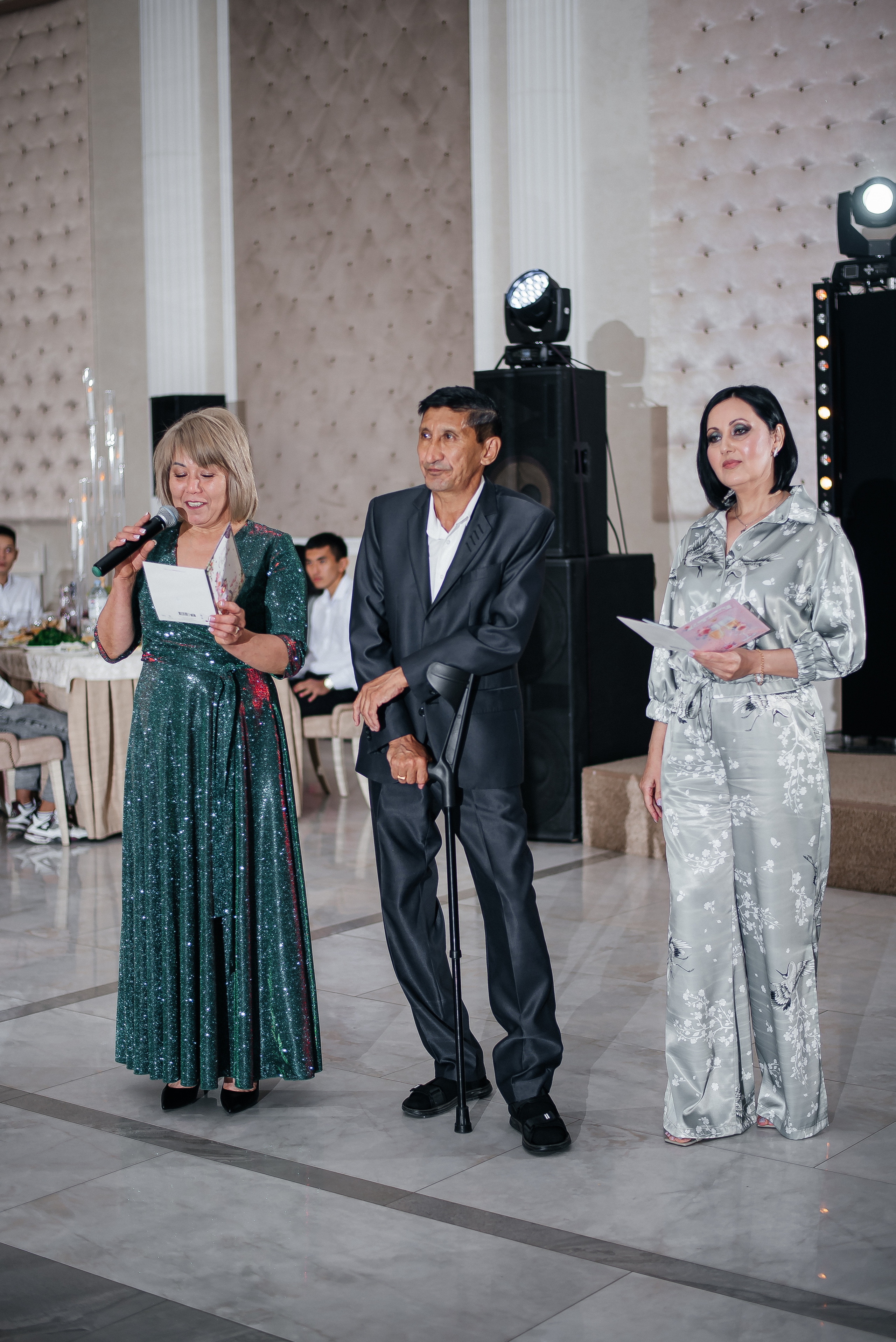 Дамир и Елизавета. Свадебные фотограф и видеограф в Саратове