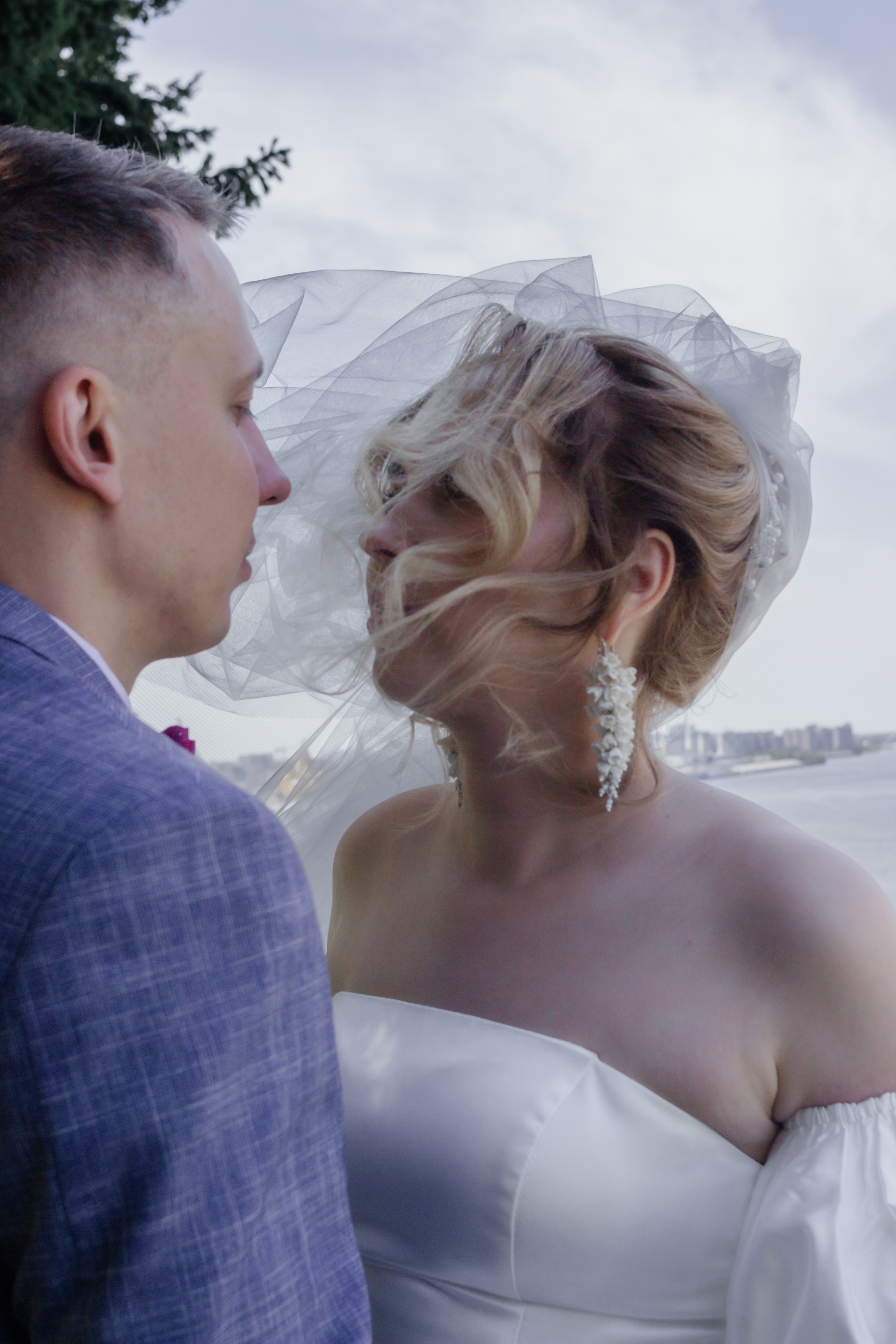 Свадебная прогулка в центре Нижнего Новгорода и по улице Рождественская. Свадебный фотограф и фотограф Love-Store в Нижнем Новгороде Анастасия