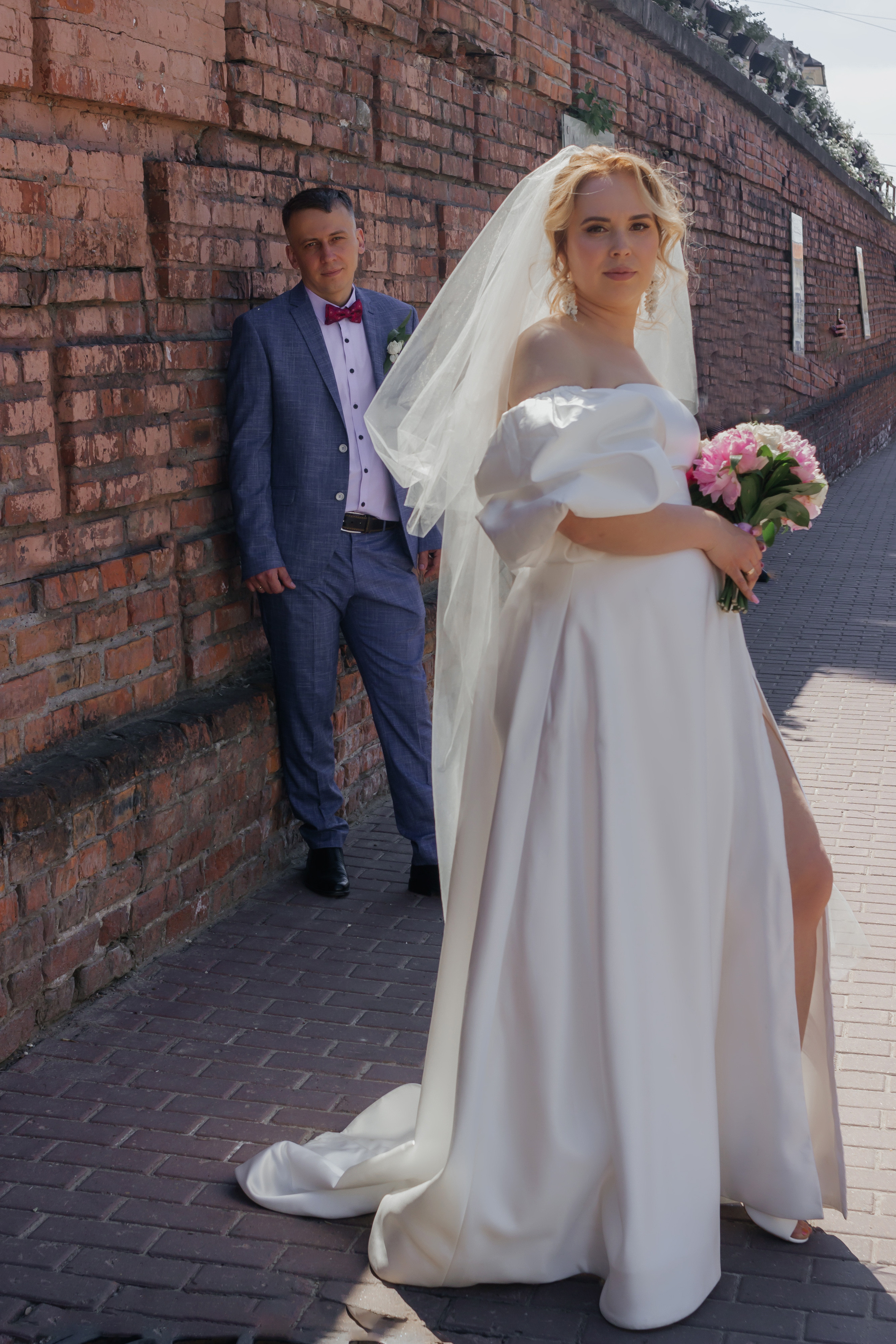 Свадебная прогулка в центре Нижнего Новгорода и по улице Рождественская. Свадебный фотограф и фотограф Love-Store в Нижнем Новгороде Анастасия