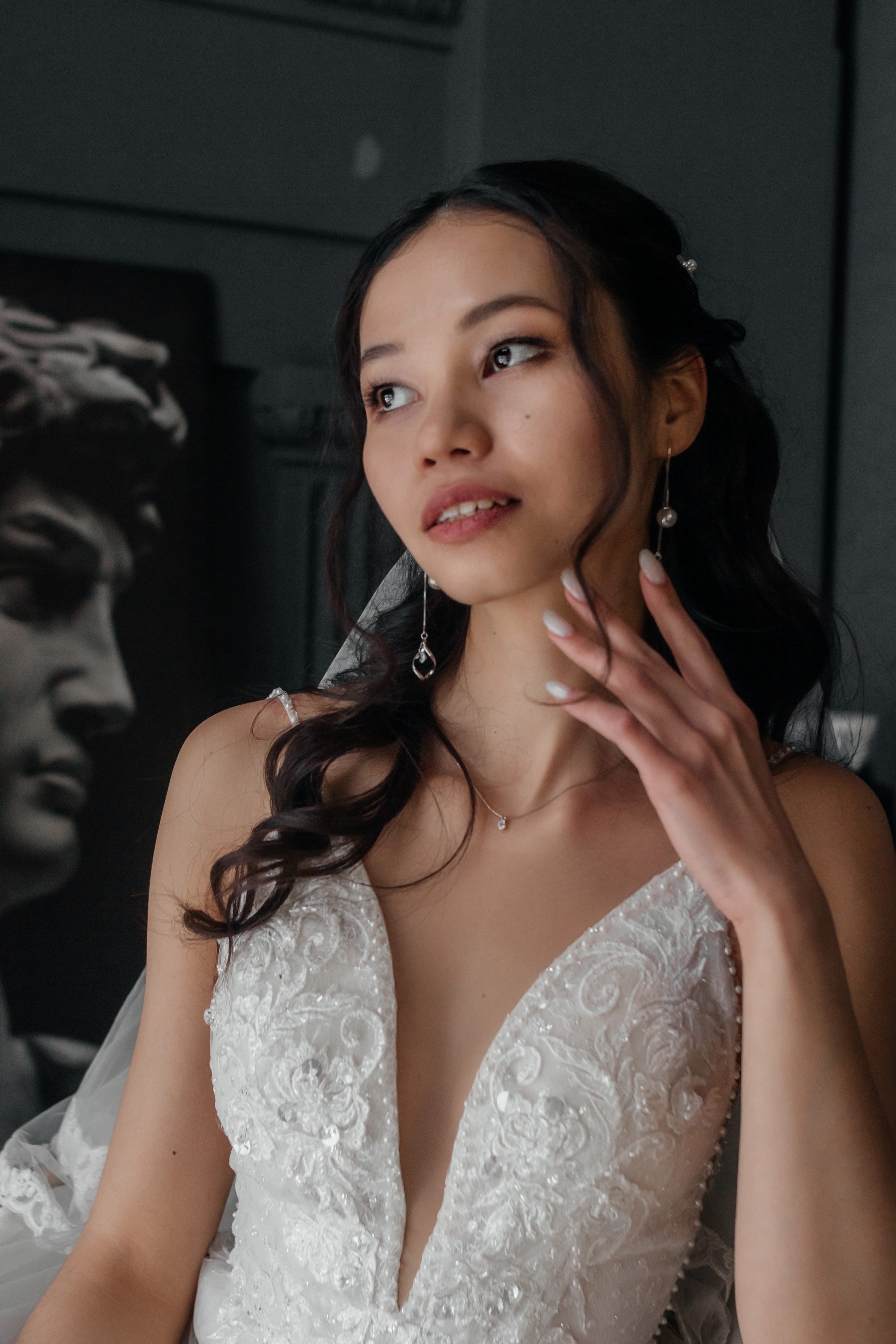 Свадебная прогулка в фотостудии Акт первый и регистрация брака в Автозаводском Доме Бракосочетания. Свадебный фотограф и фотограф Love-Store в Нижнем Новгороде Анастасия