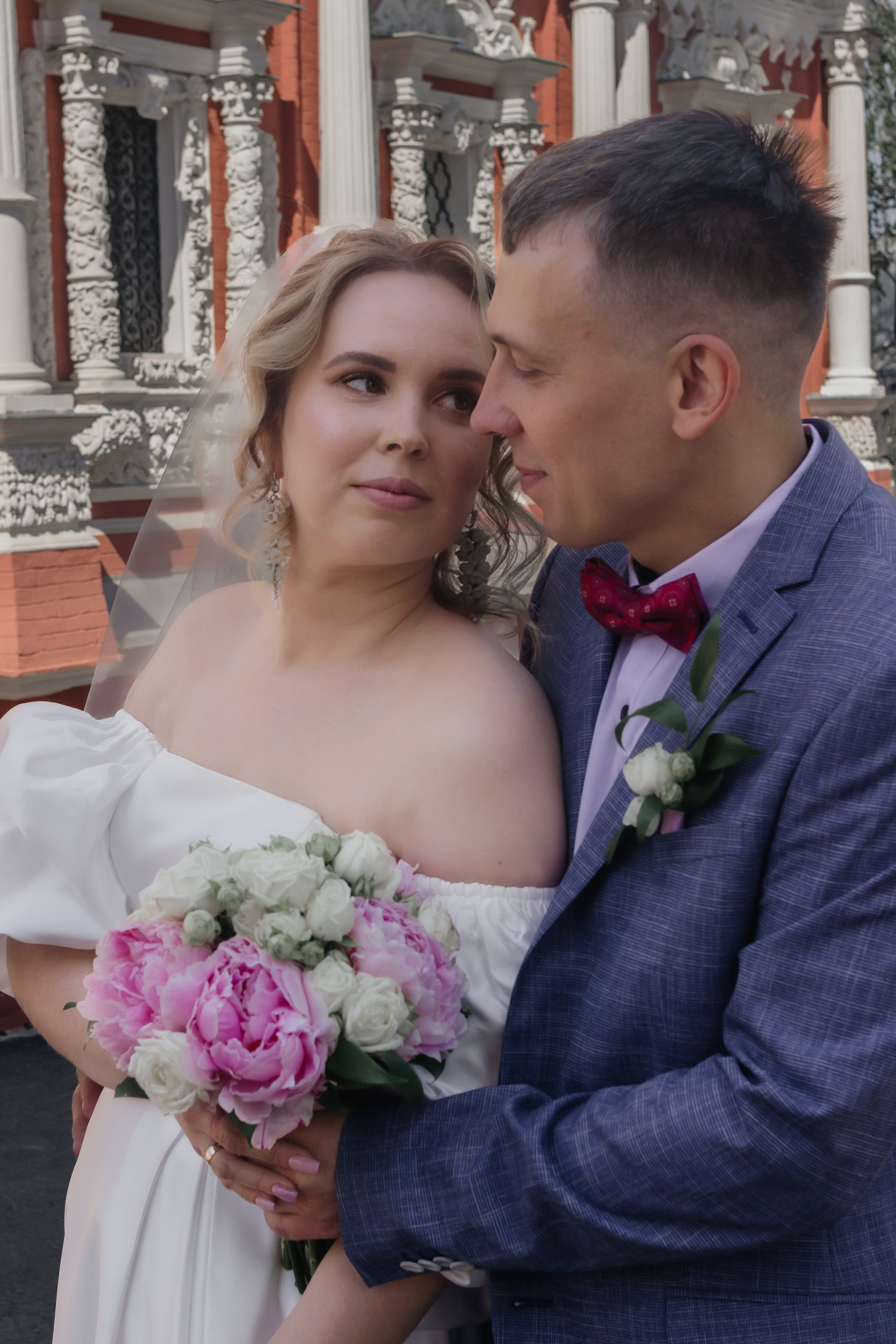 Свадебная прогулка в центре Нижнего Новгорода и по улице Рождественская. Свадебный фотограф и фотограф Love-Store в Нижнем Новгороде Анастасия