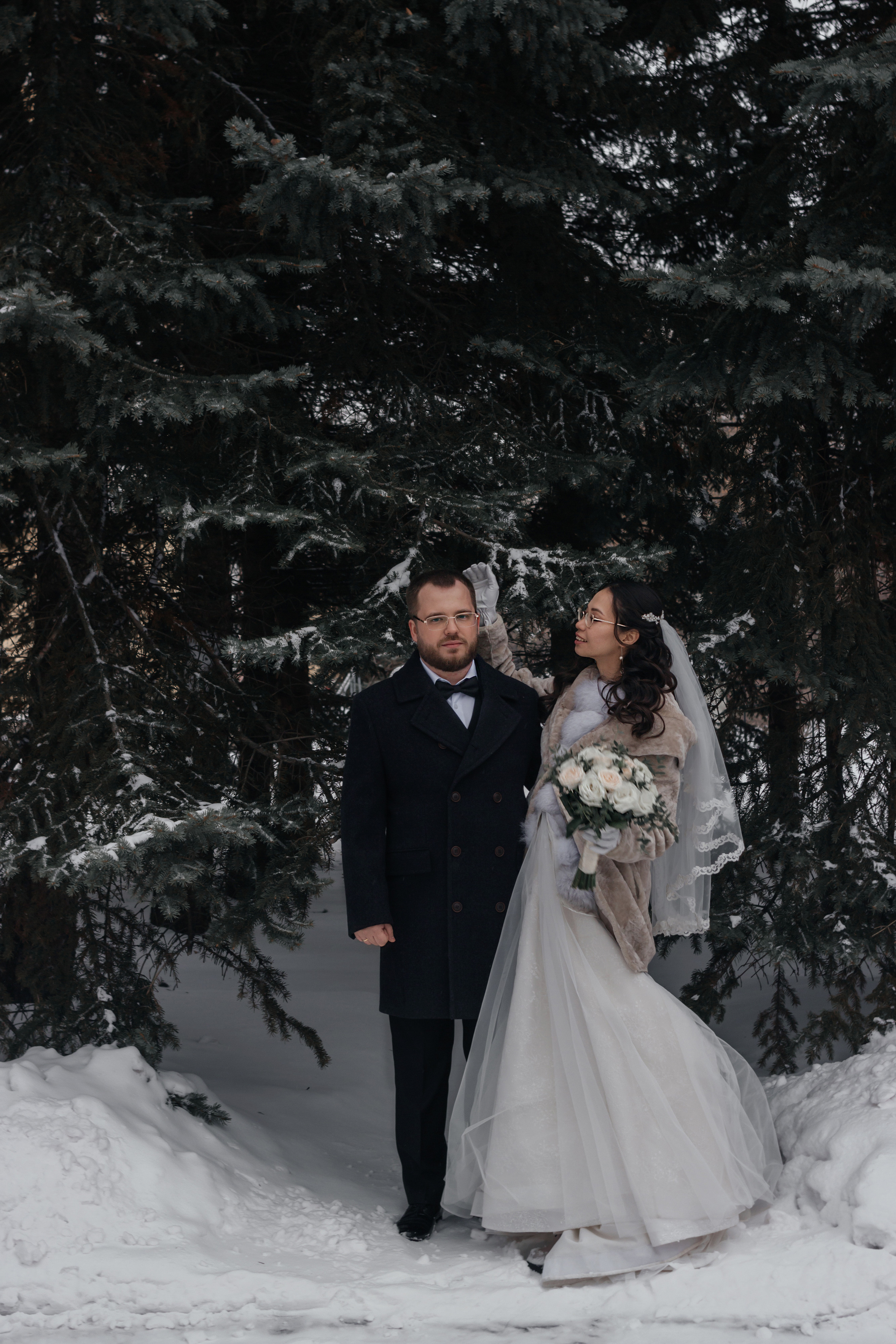 Свадебная прогулка в фотостудии Акт первый и регистрация брака в Автозаводском Доме Бракосочетания. Свадебный фотограф и фотограф Love-Store в Нижнем Новгороде Анастасия