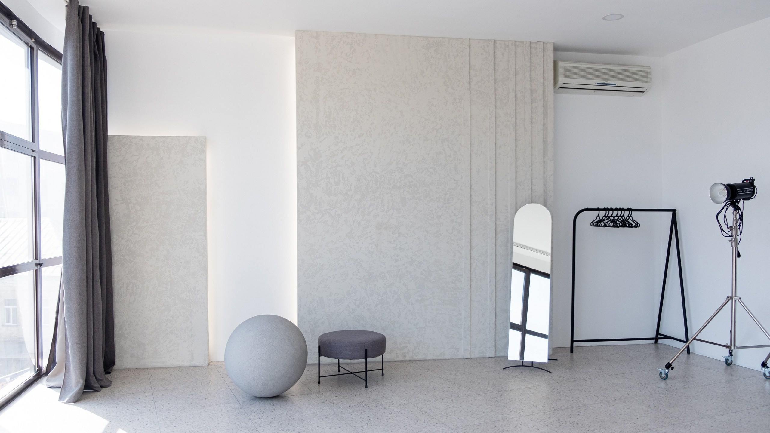 Лучшие фотостудии Москвы для съемки одежды и других товаров