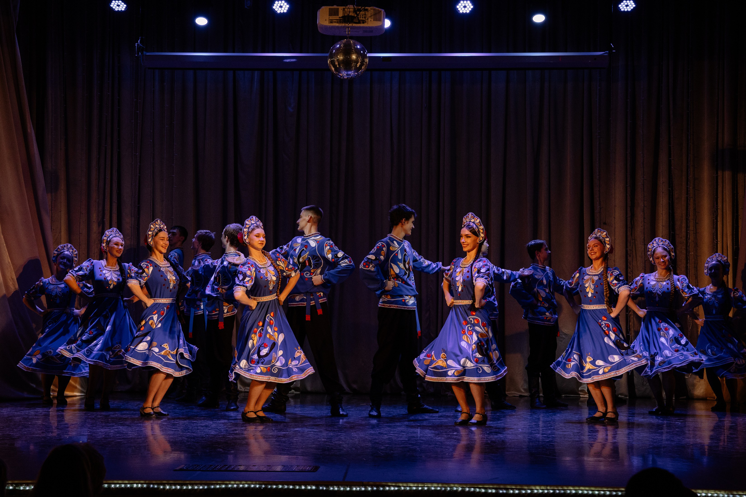 Сибирские узоры ДК Ефремова. Фотограф Юлия Мальцева