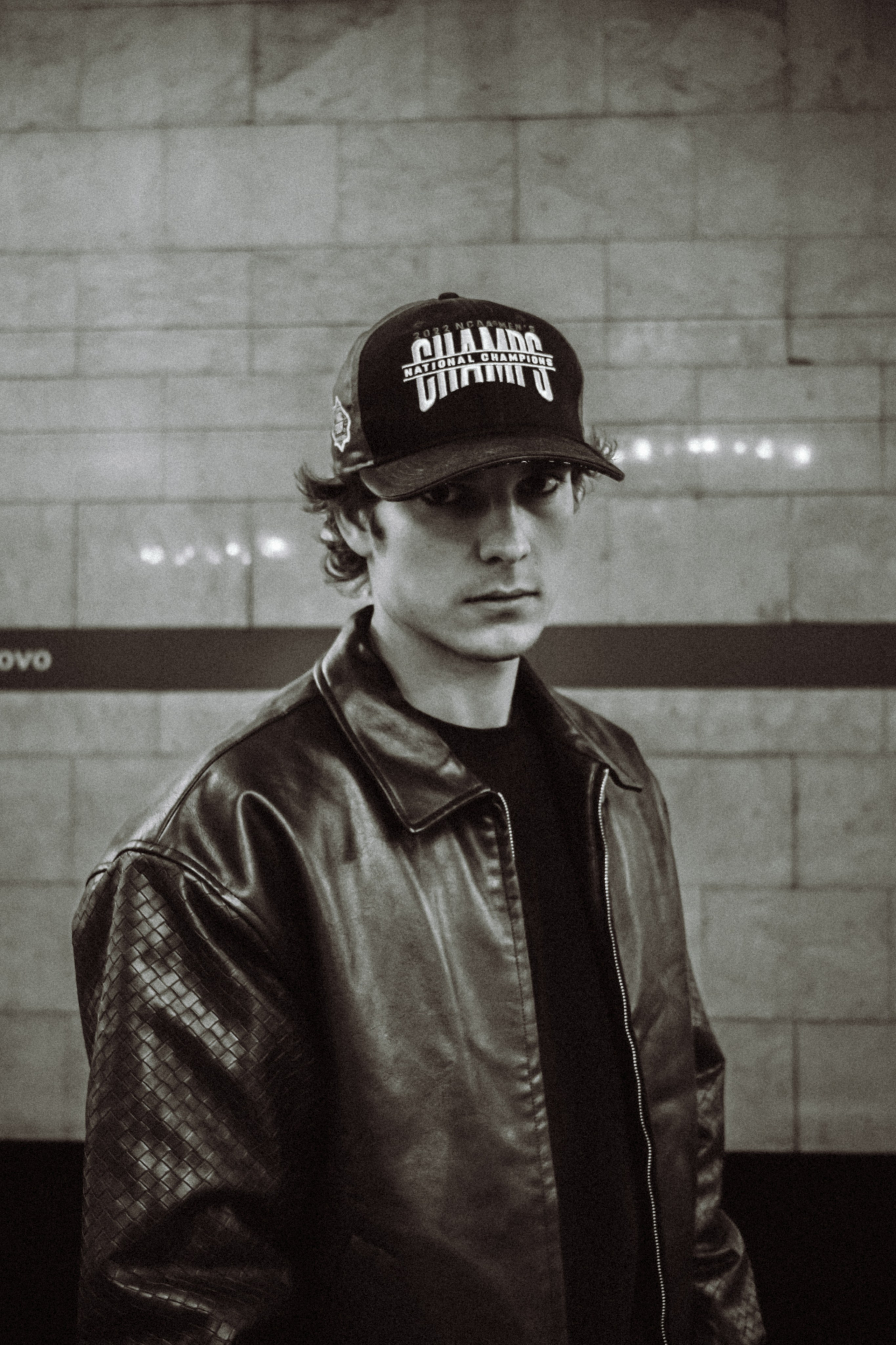 Метро. Даня. Ph___tina