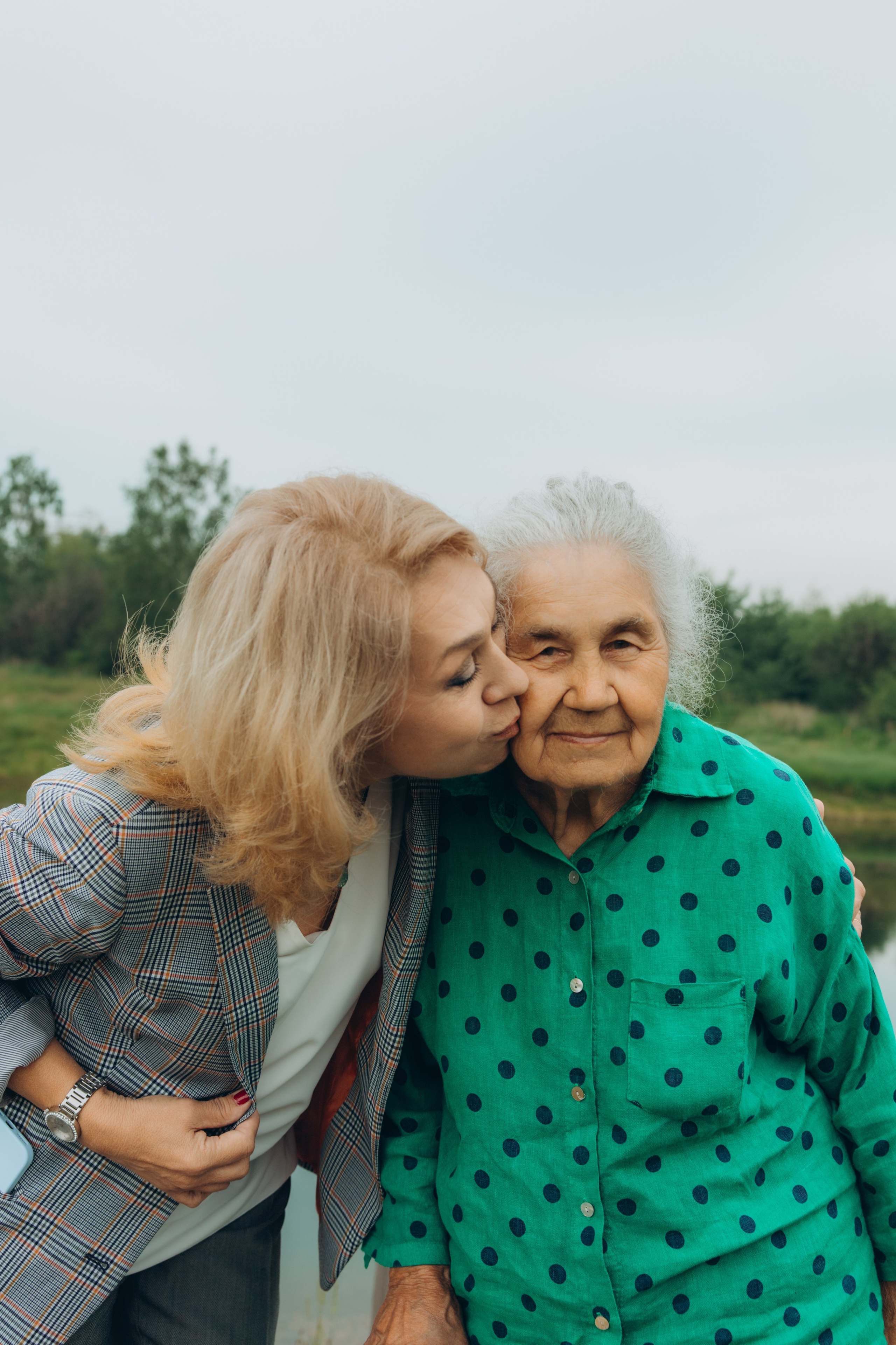 На берегу. Свадебный, семейный фотограф в Иркутске Светлана Макаричева