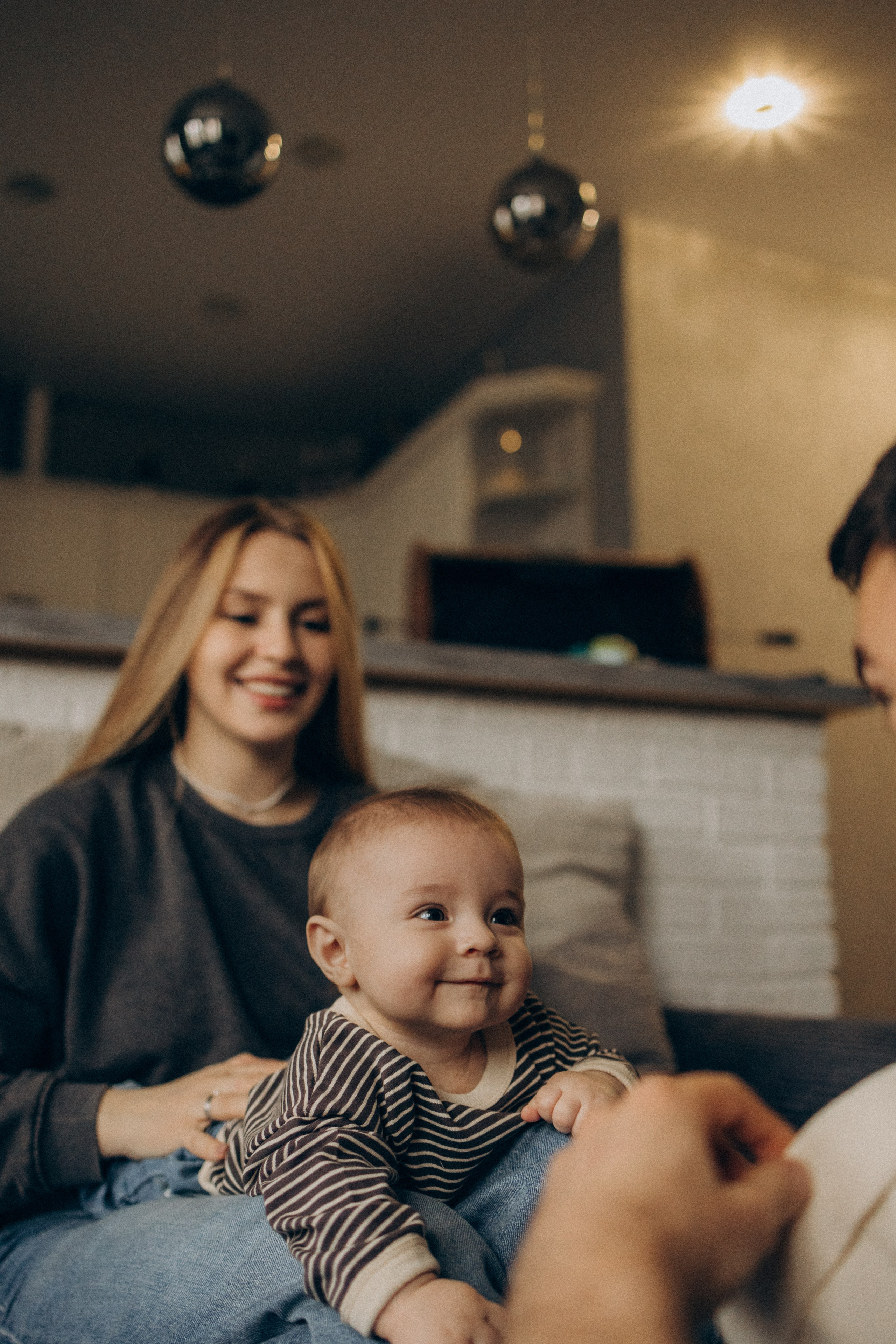 Семейная фотосессия Москва, семейный фотограф в Москве, семейная фотосессия, детский фотограф, семейная фотосессия дома, домашняя фотосессия с малышом, домашняя семейная фотосессия, фотосессия с малышом
