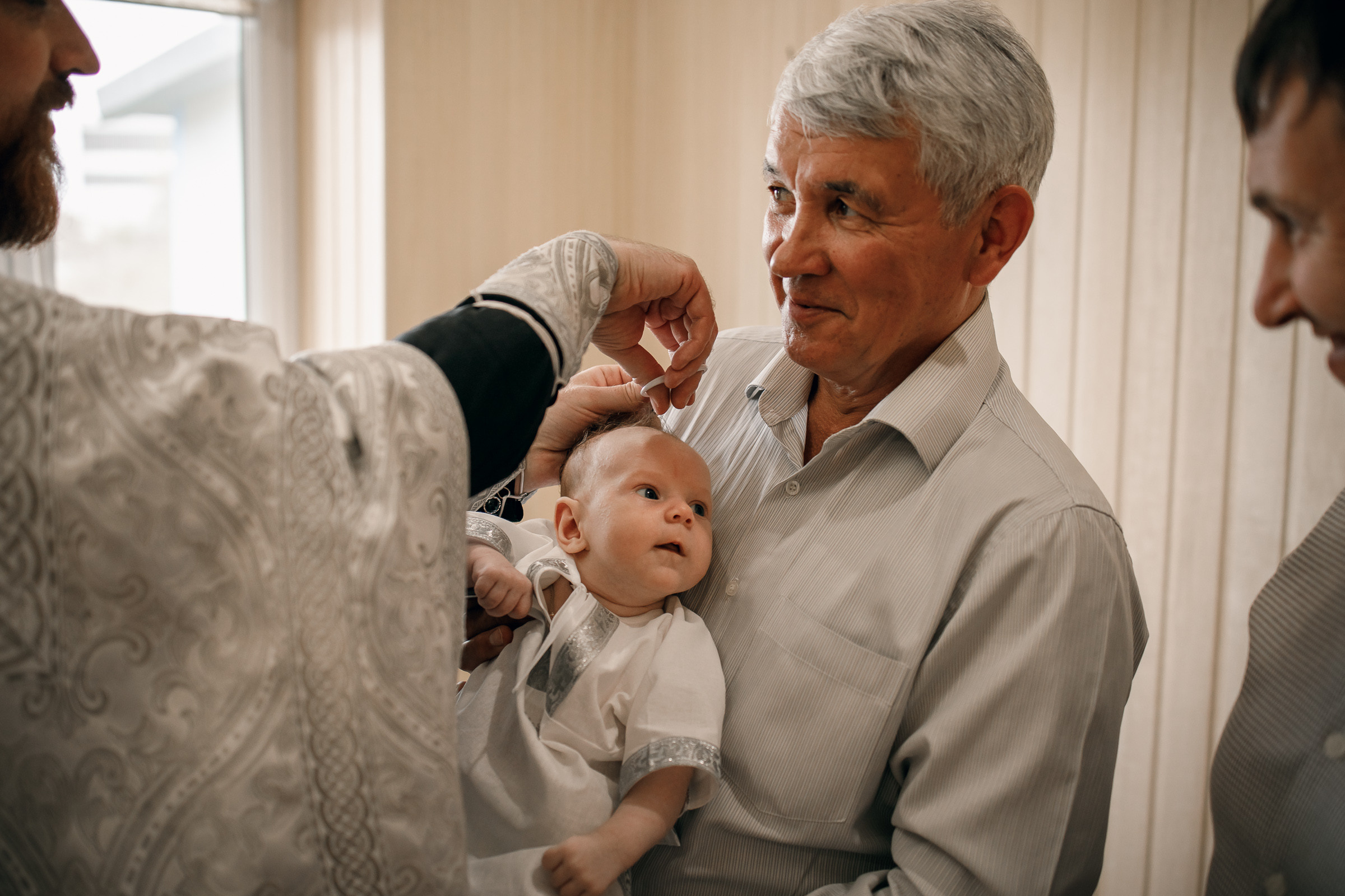 Анонс — крещение Демида. Фотограф на крещение и венчание в Самаре и Тольятти Елена Арди