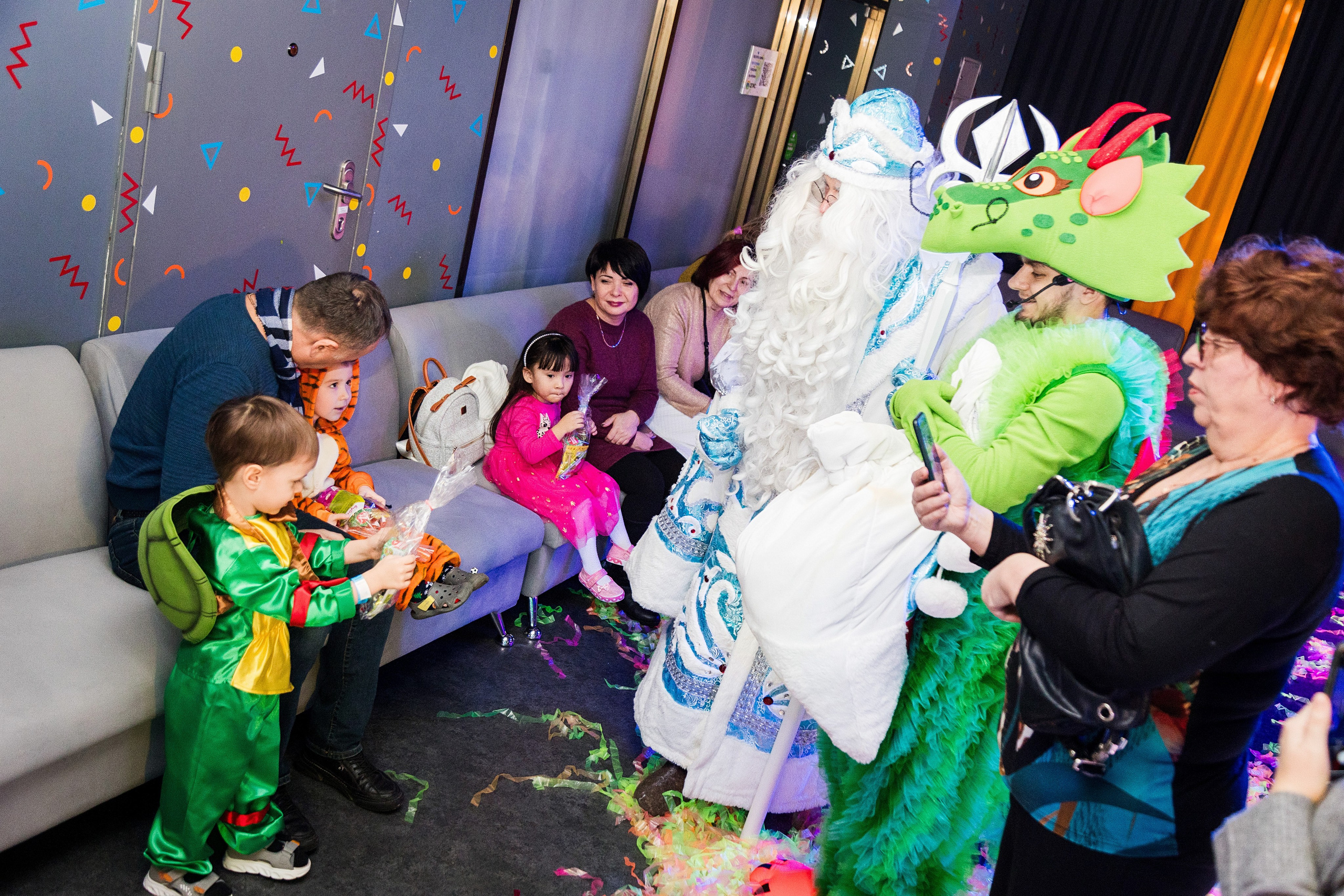 Новогодние утренники. Детский фотограф видеограф в Хабаровске Михаил Орлов