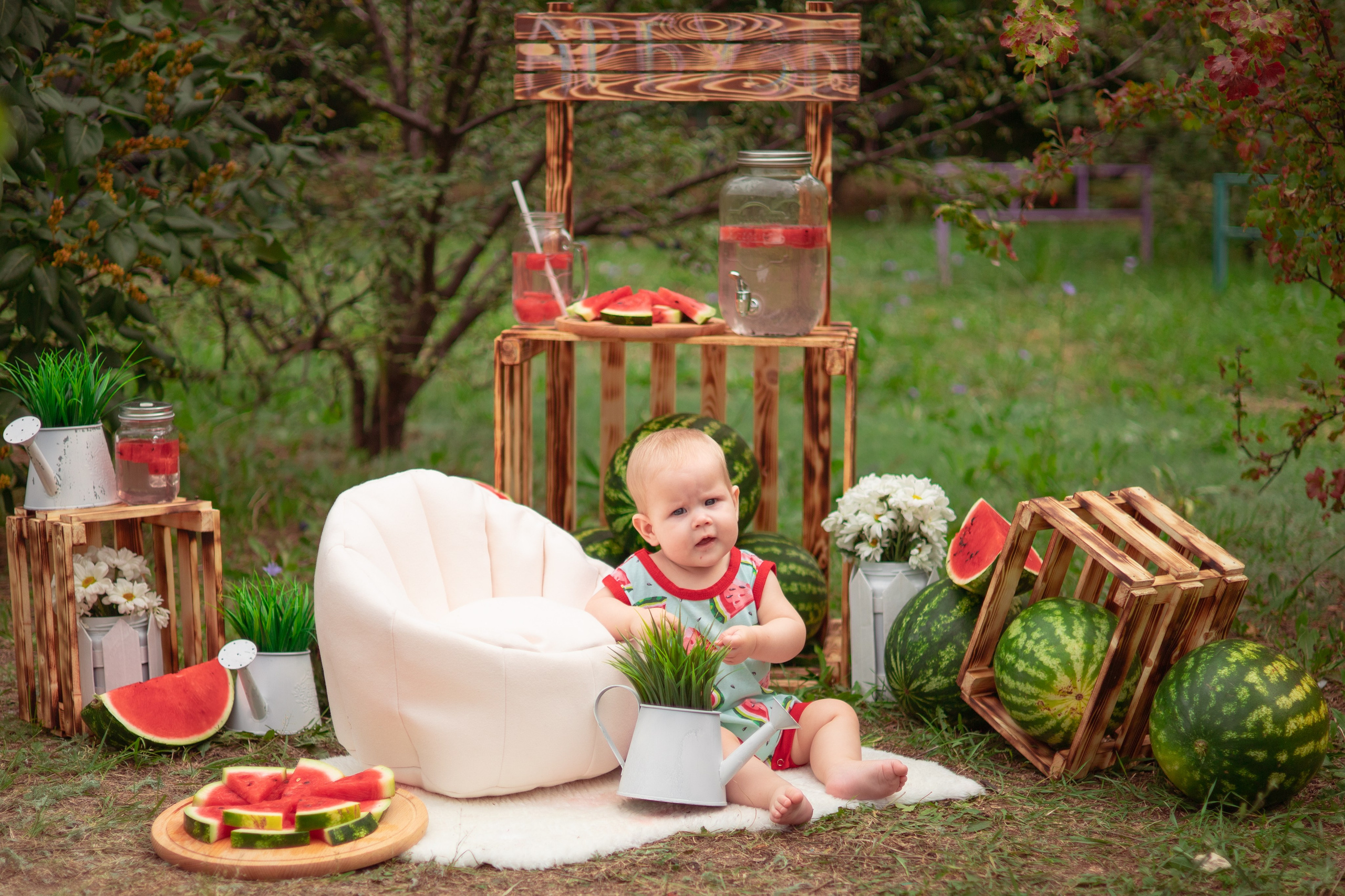 Тимофей и Даша арбузы. Семейный и детский фотограф в Михайловке Татьяна Лестьева