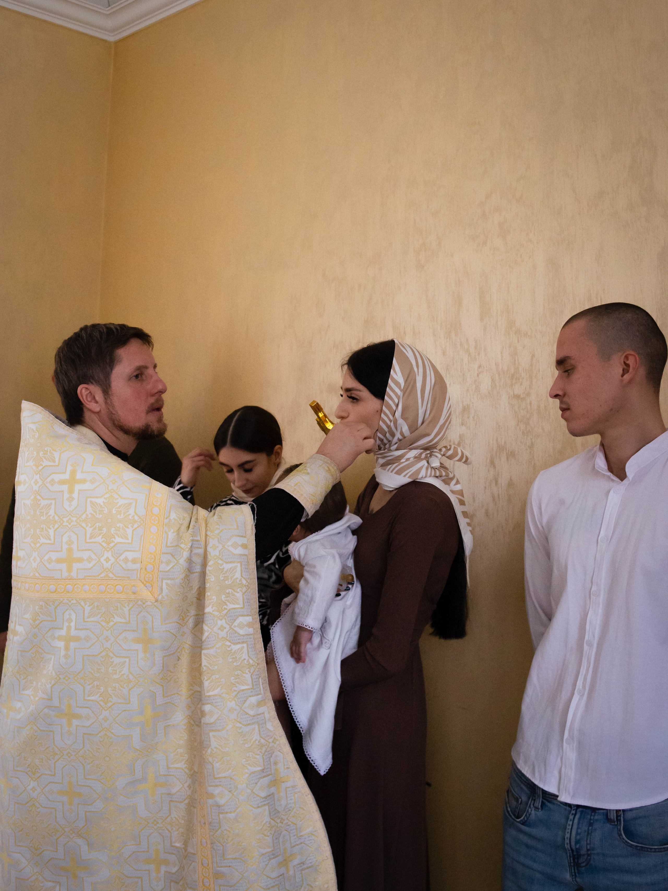 Крещение Эмира. Семейный фотограф Софи Симакова в Волгограде и Волжском