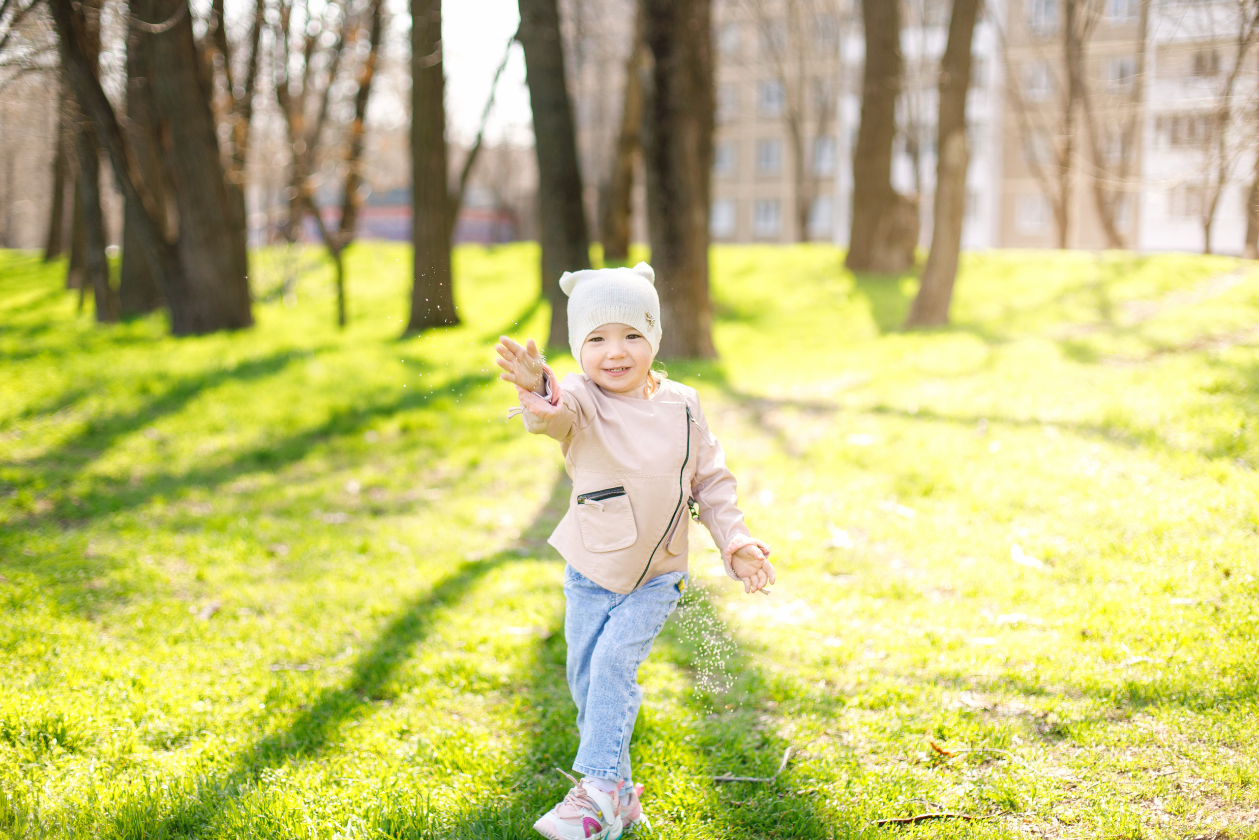 Теплая весенняя фотосессия на набережной Веры и Татьяны с детьми. Свадебный и семейный фотограф в Ставрополе Попова Дарья