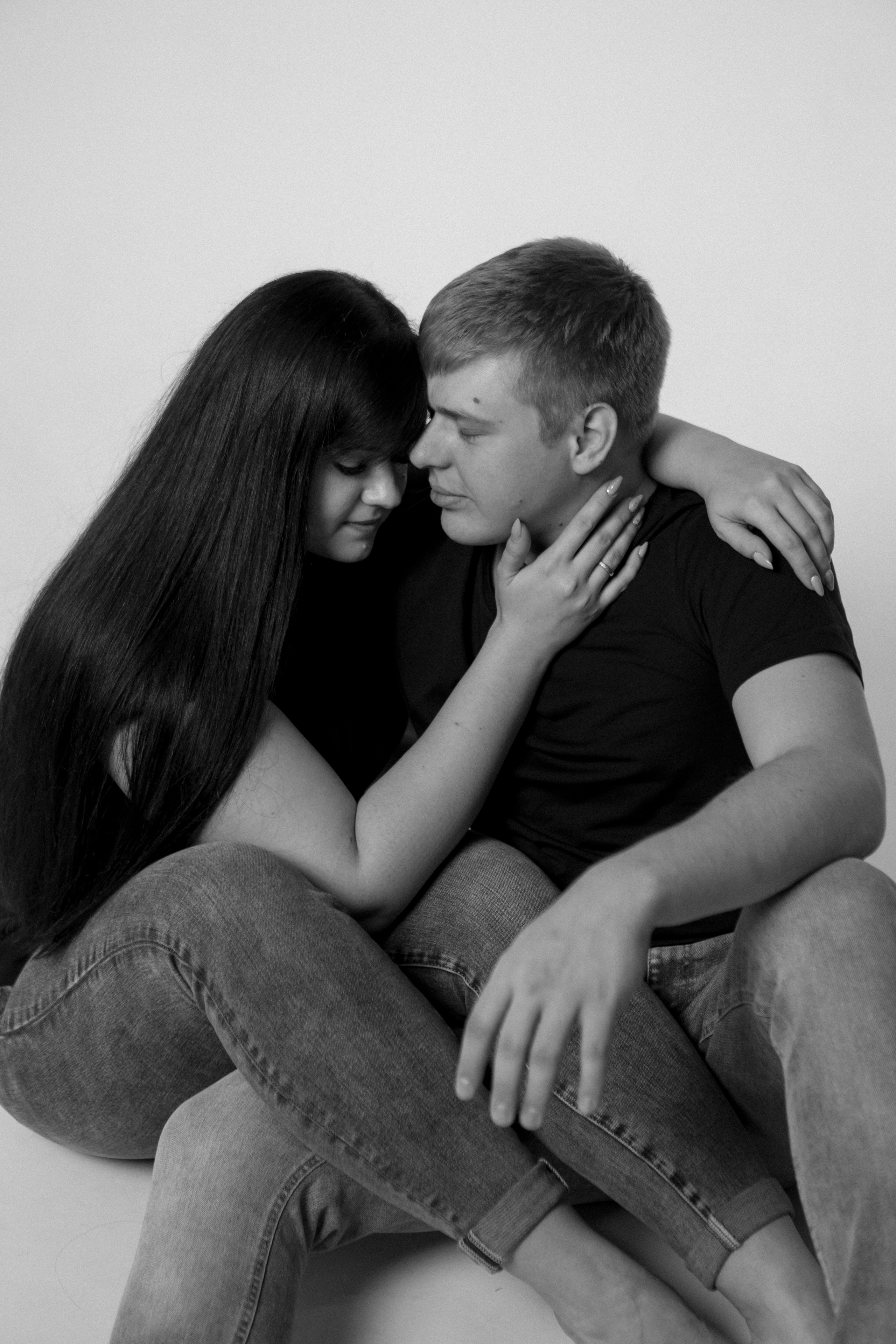 Семейная история Александра и Анастасии с детьми в студии на циклораме. Свадебный и семейный фотограф в Ставрополе Попова Дарья