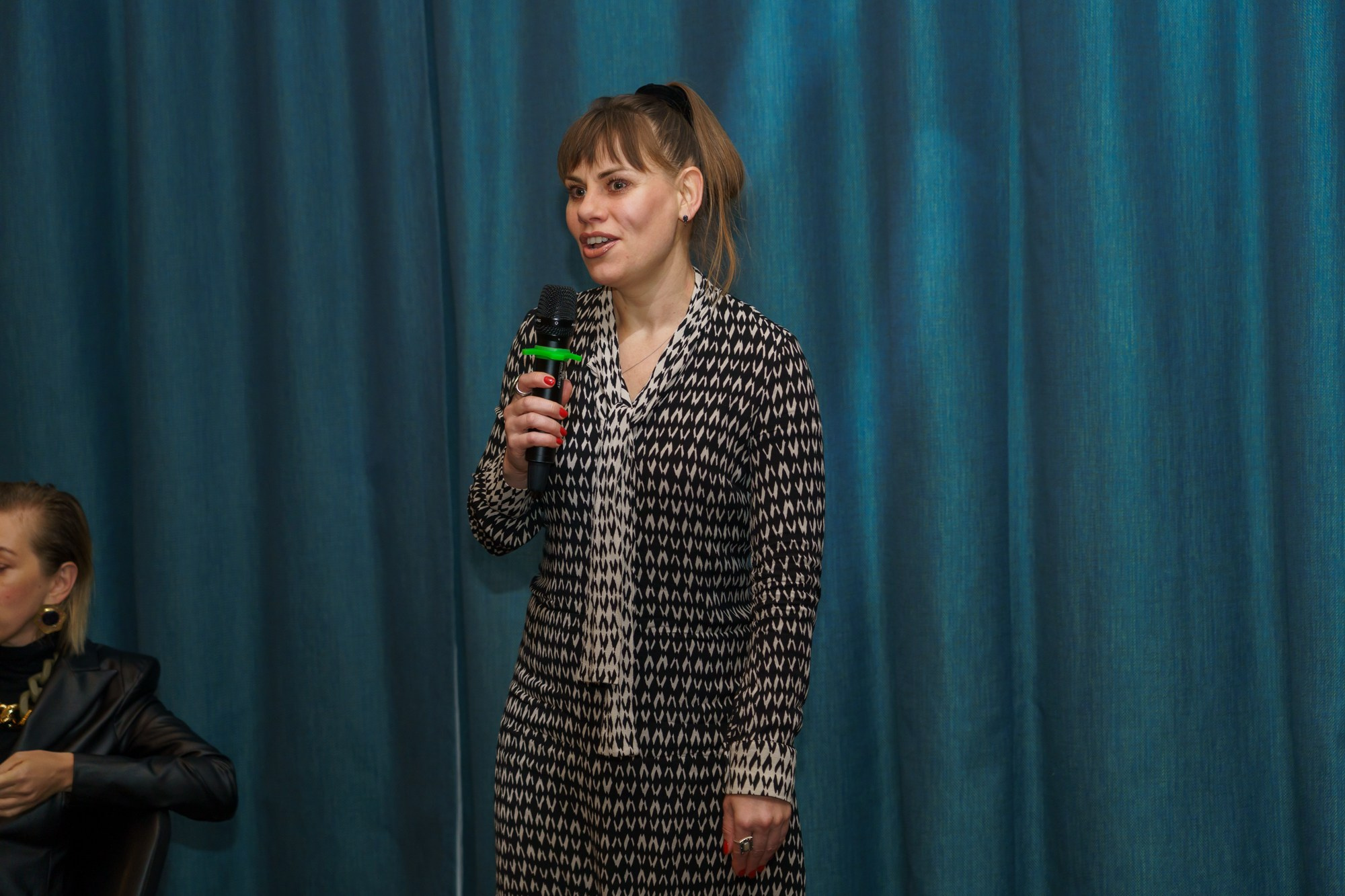 Выступление спикера. Photomantis