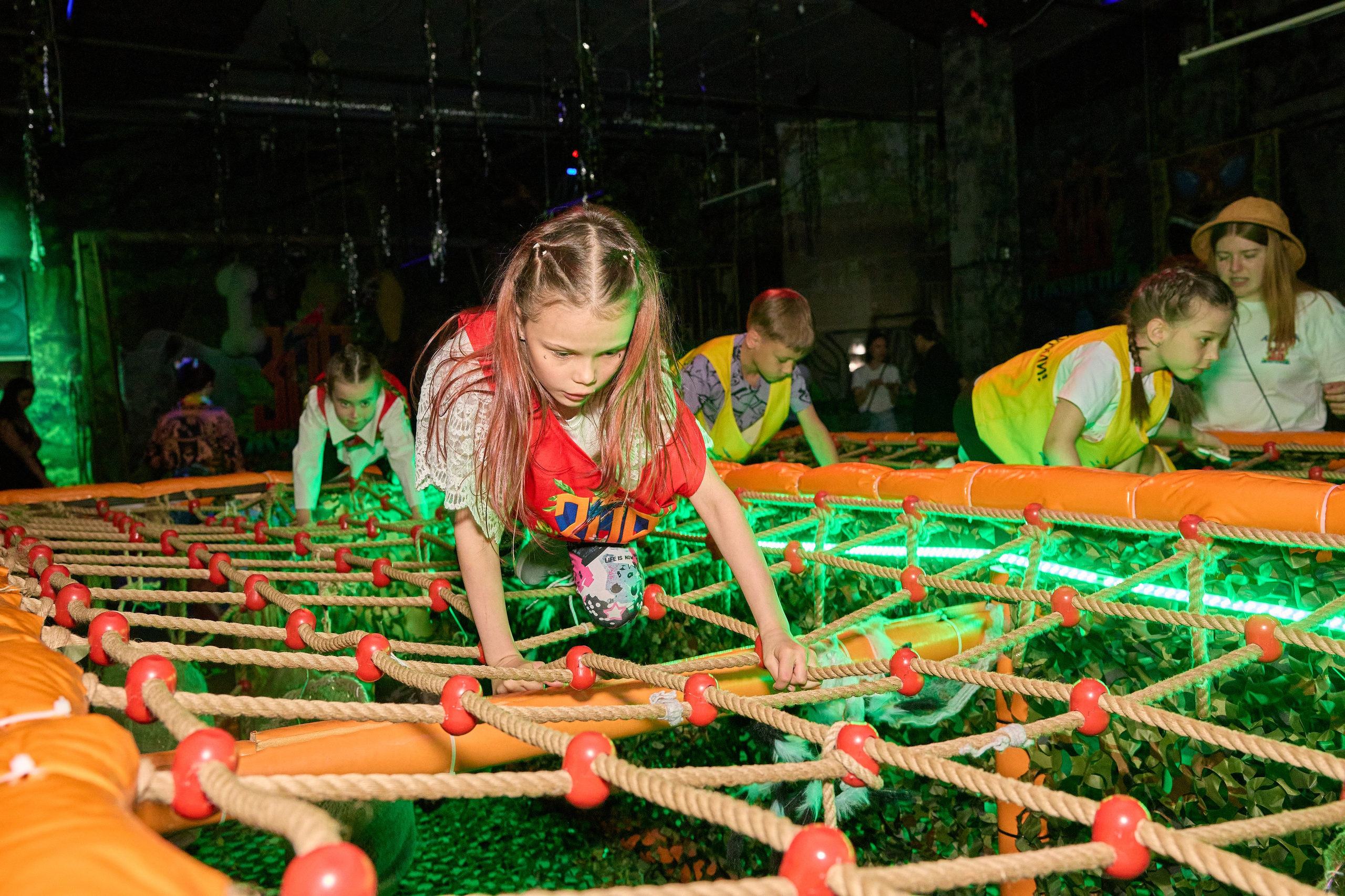 Фотосъёмка квестов и квест-шоу. Предметный и репортажный фотограф Алексей Кротов