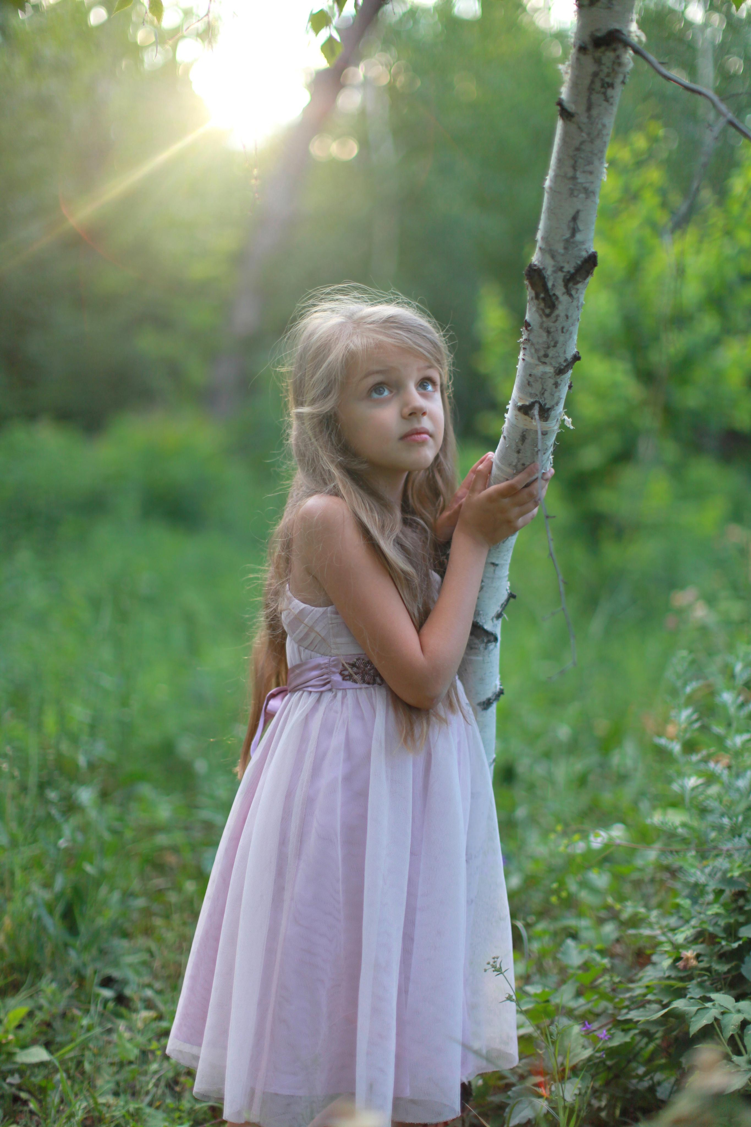 очень милая девочка на фото, фотосессия для ваших детей в Москве