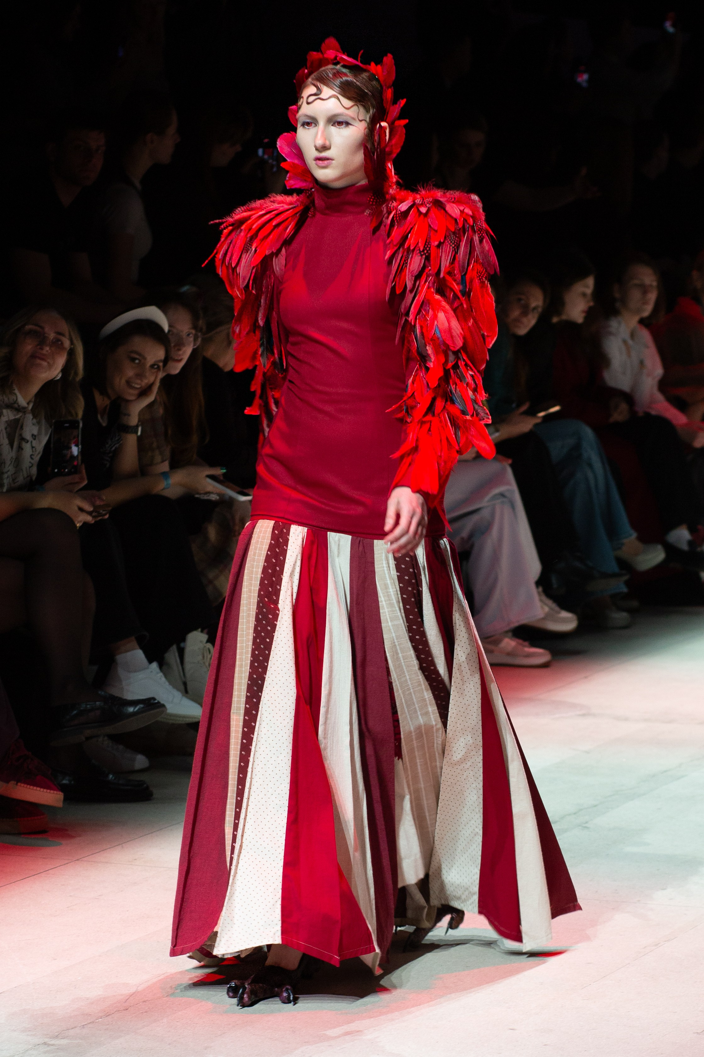 Reports from the Moscow Fashion Week shows. Neumann’s moon