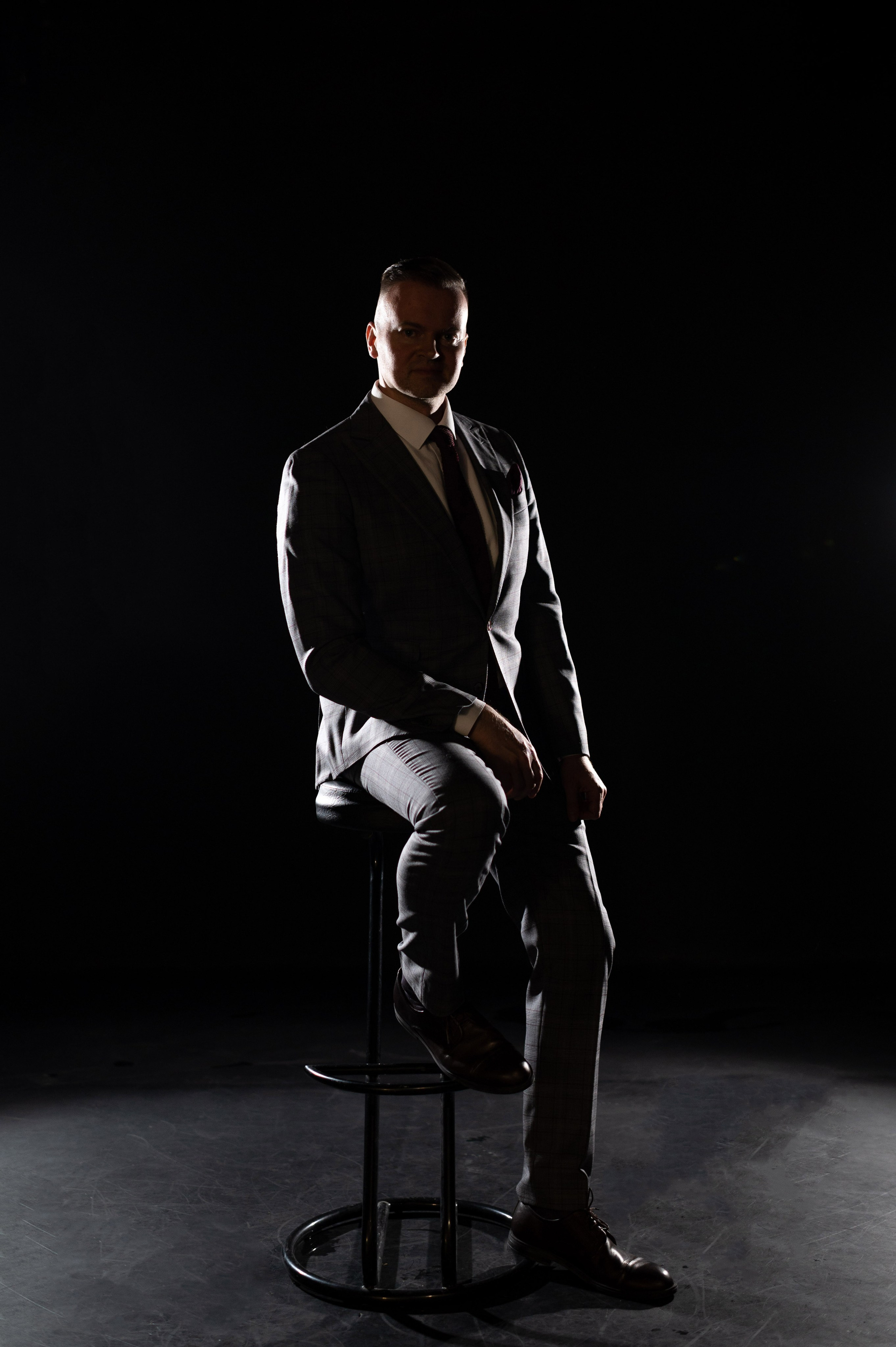 Ты можешь быть разным: деловой или взрывной. Портретный, семейный и свадебный фотограф в Санкт-Петербурге и в Пушкине Ширяев Денис