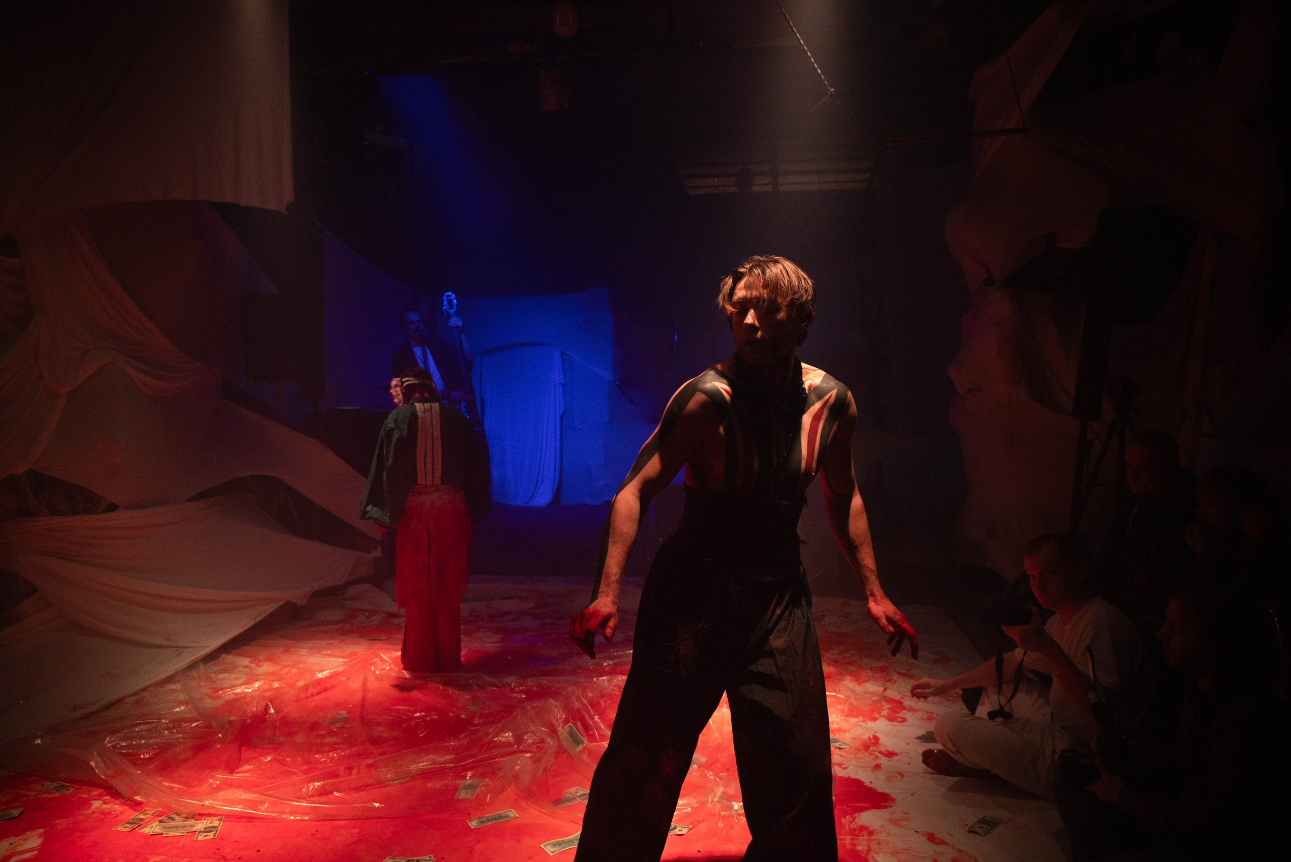 Перфоманс «Хуже». Репортажный и портретный фотограф в Воронеже