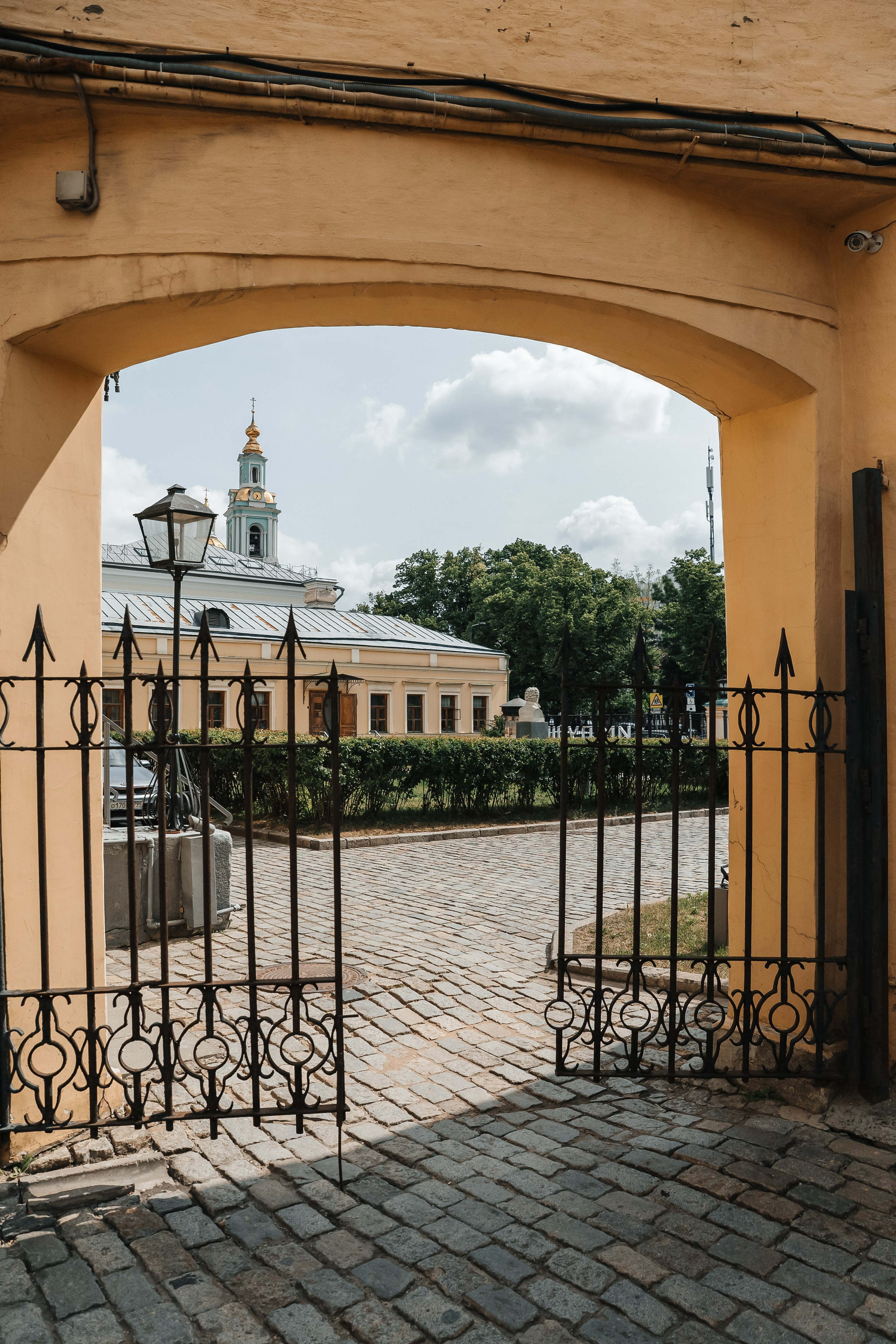 Свадебная фотосессия в Библиотеке-читальне им. А. С. Пушкина. Фотограф и видеограф Анна Домашенко