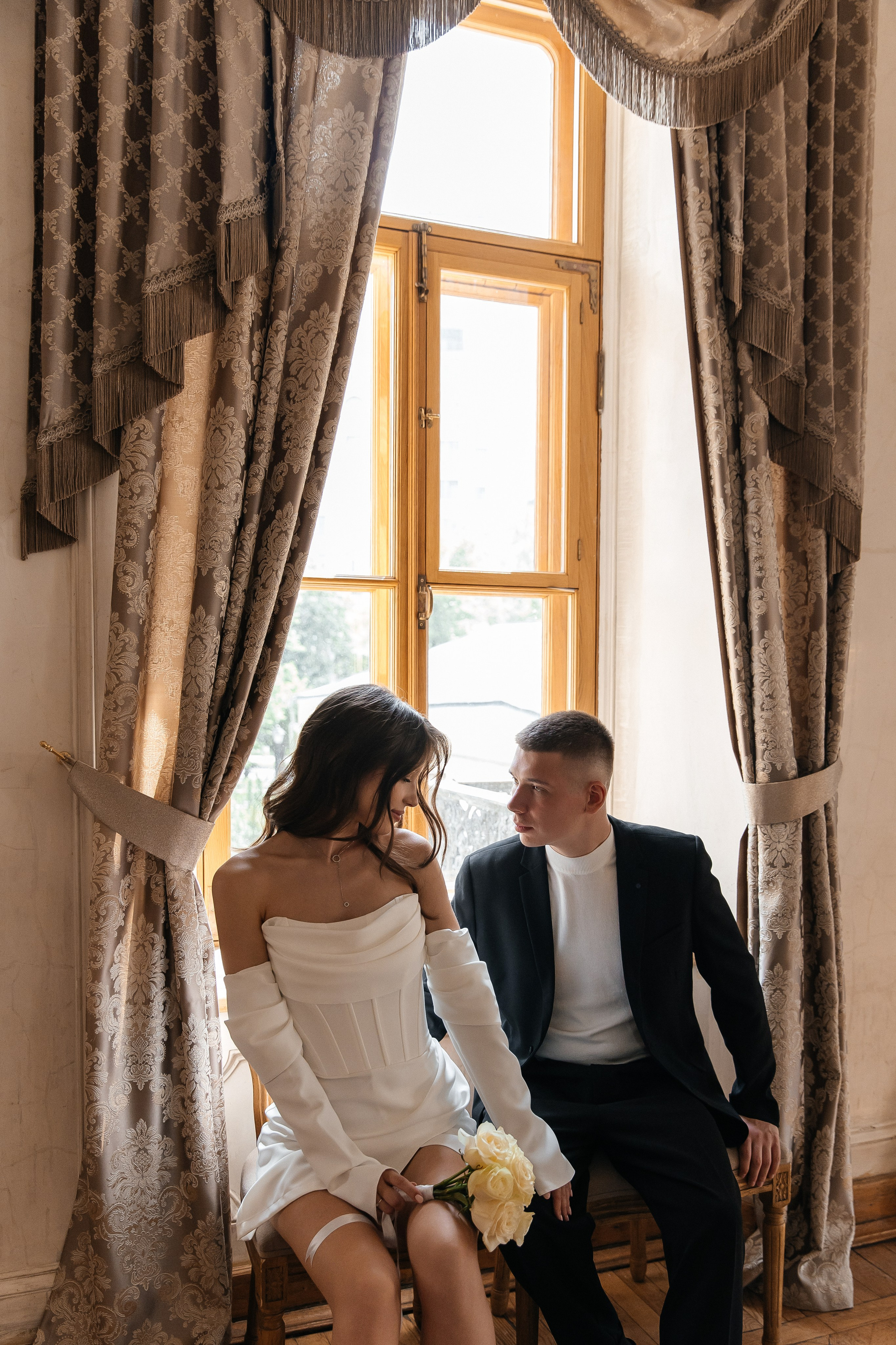 Свадебная фотосессия в Библиотеке-читальне им. А. С. Пушкина. Фотограф и видеограф Анна Домашенко