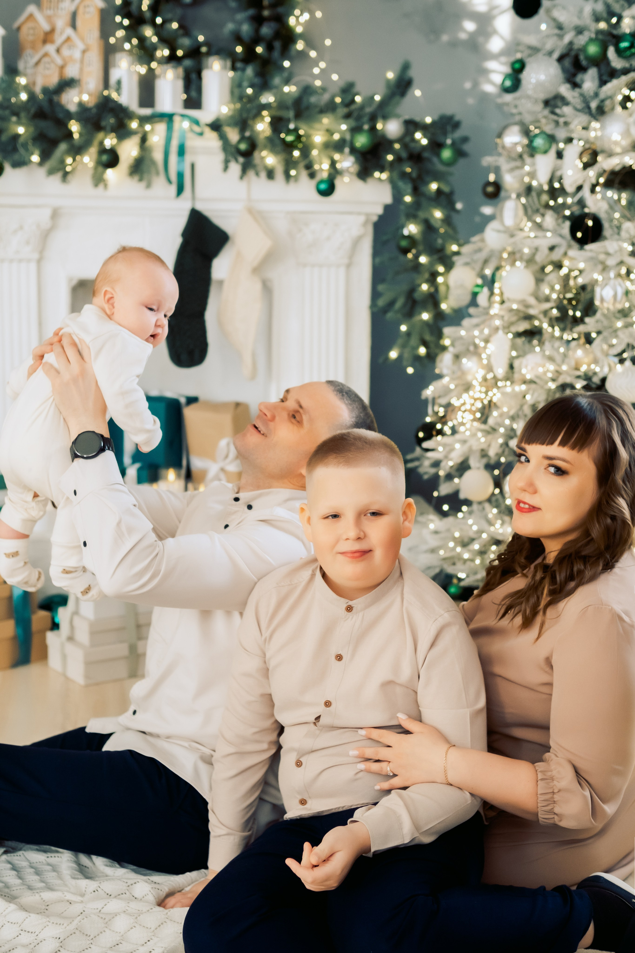 Сергей, Лидия, Даня и Лев. Фотостудия Евгении Кипко. Семейный и женский фотограф в городе Благовещенск Надежда Буярова