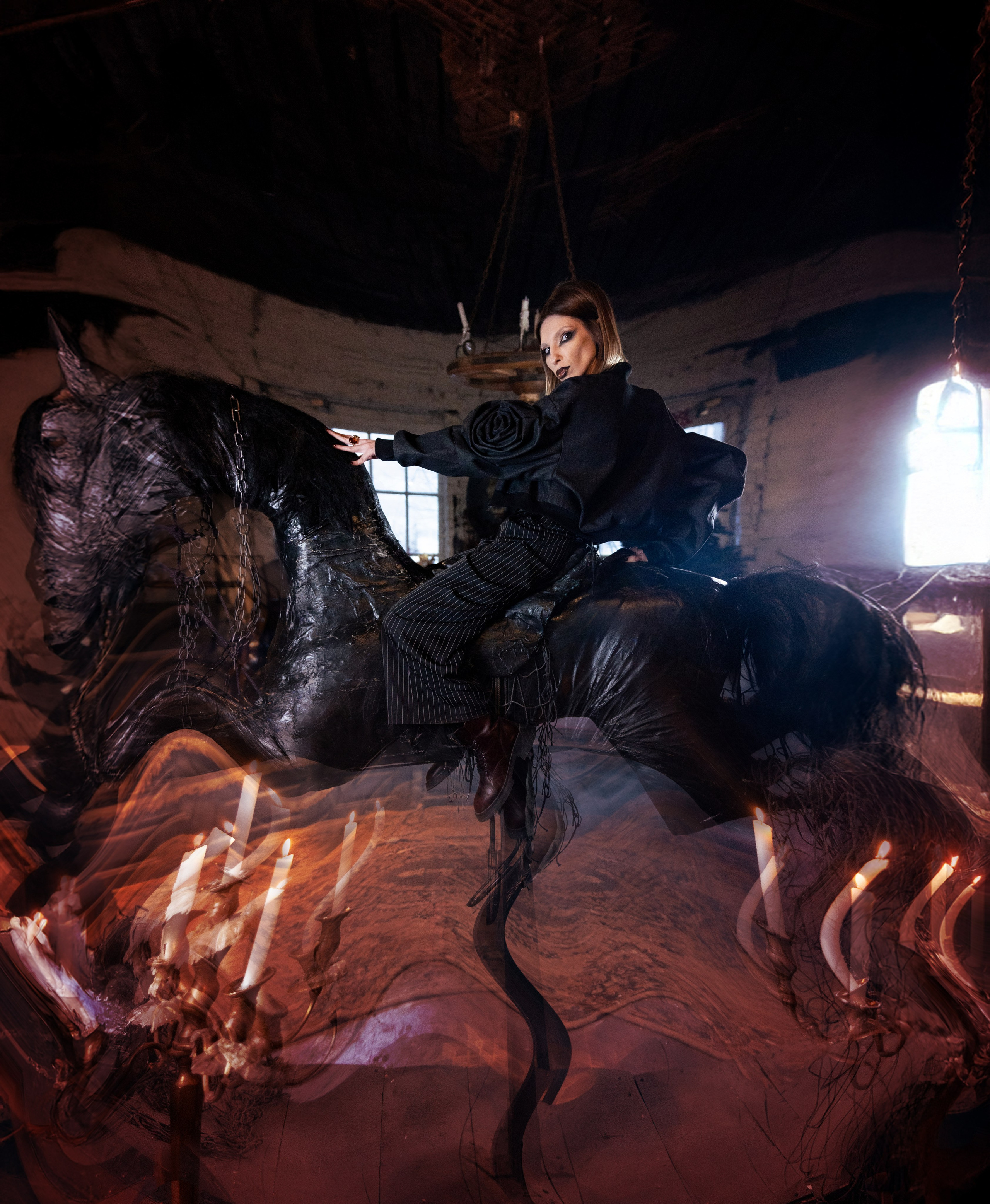 Для дизайнера в мастерской художника. Креатор Ольга Яш