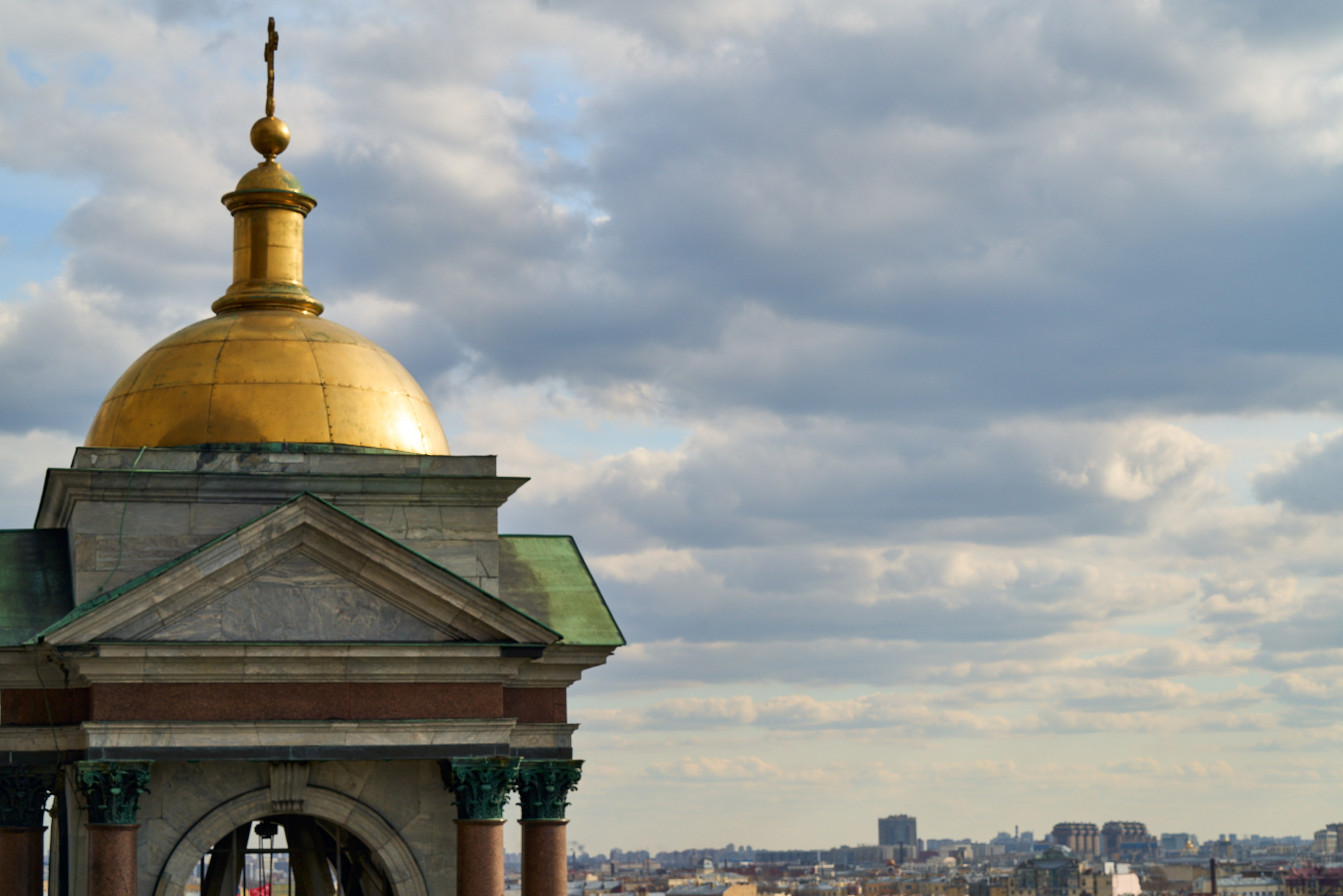 Колоннада Исаакиевского собора