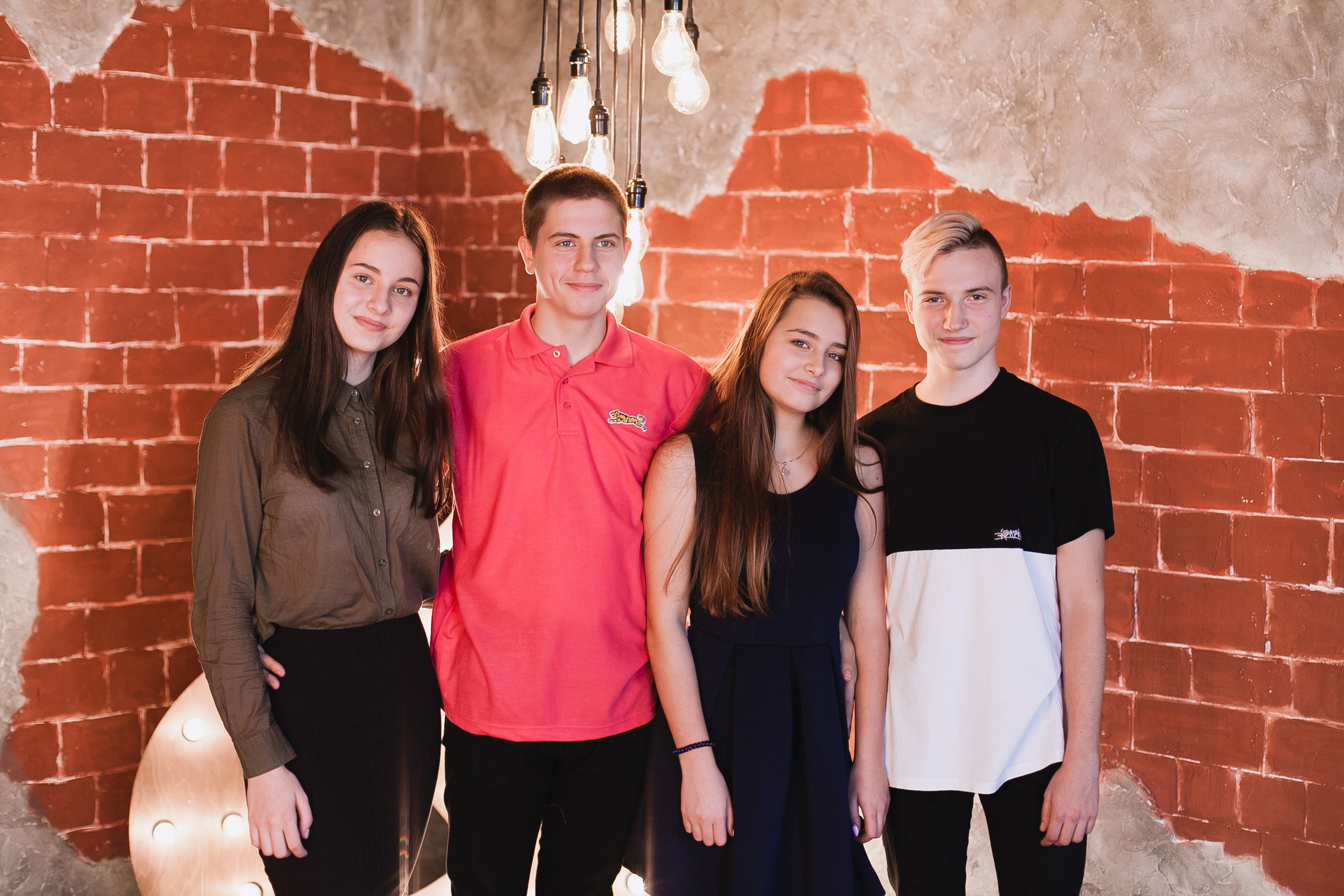 групповое фото, школьная фотография, выпускник, школьник, школа, выпускной класс, старшеклассники, школьные друзья, осень, 1 сентября, одноклассники, фотосессия в студии, школьный фотограф Ярославль