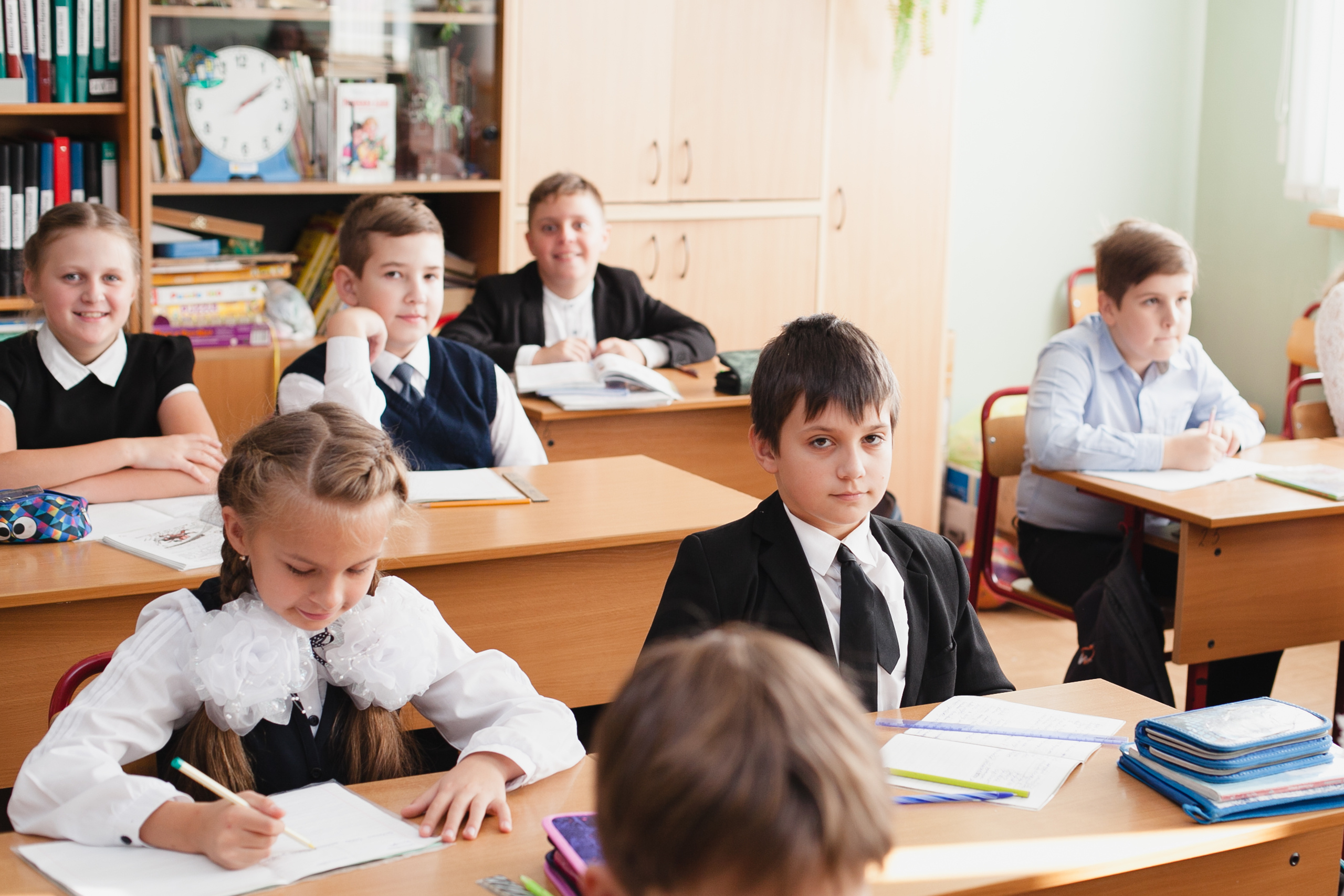 групповое фото, школьная фотография, выпускник, школьник, школа, выпускной класс, начальная школа, школьные друзья, осень, осенняя фотосессия,  1 сентября, уроки