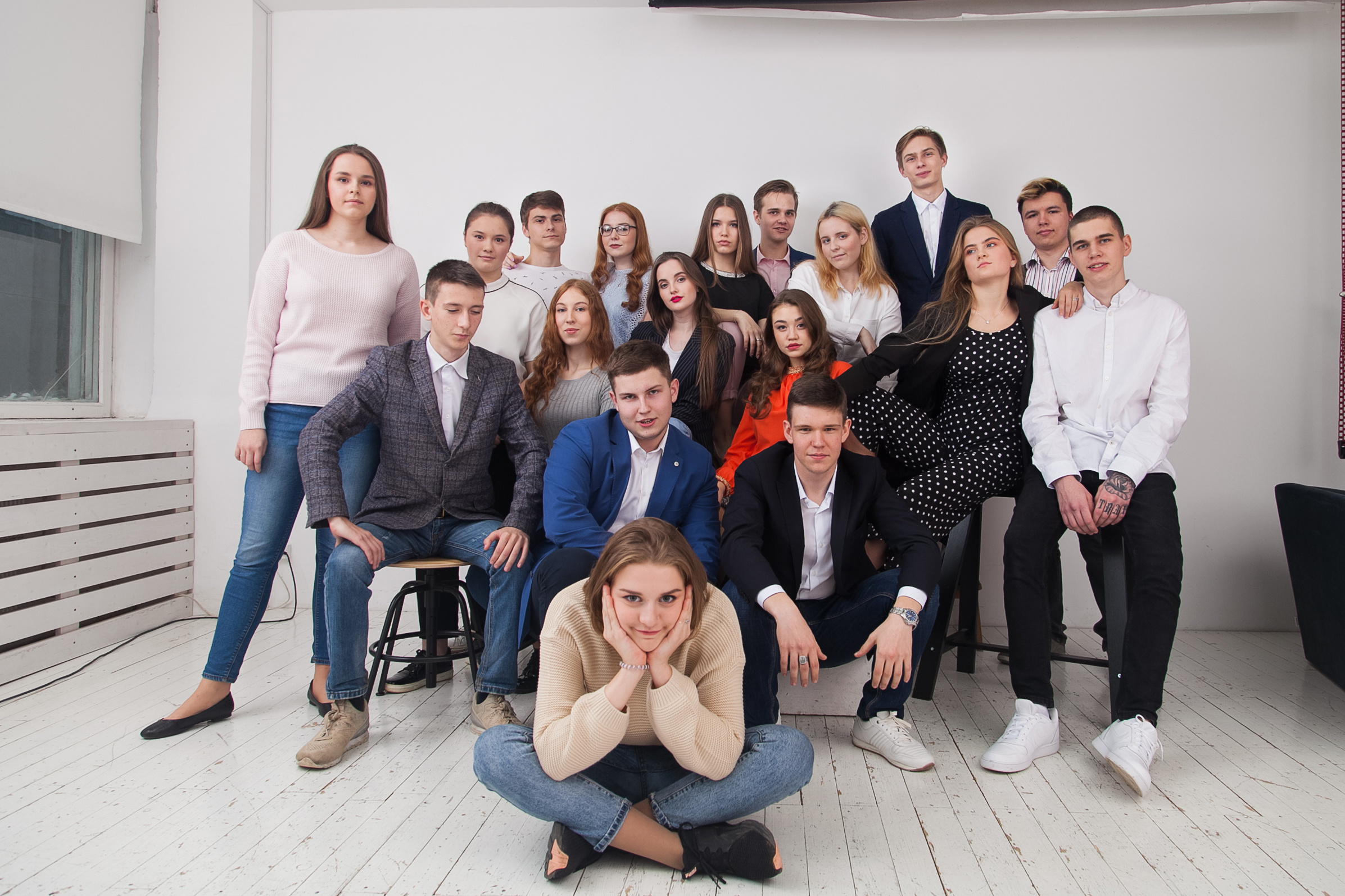 групповая фотография, фотография выпускников, фотография с друзьями, школьные друзья, школьники, школьный фотограф Ярославль