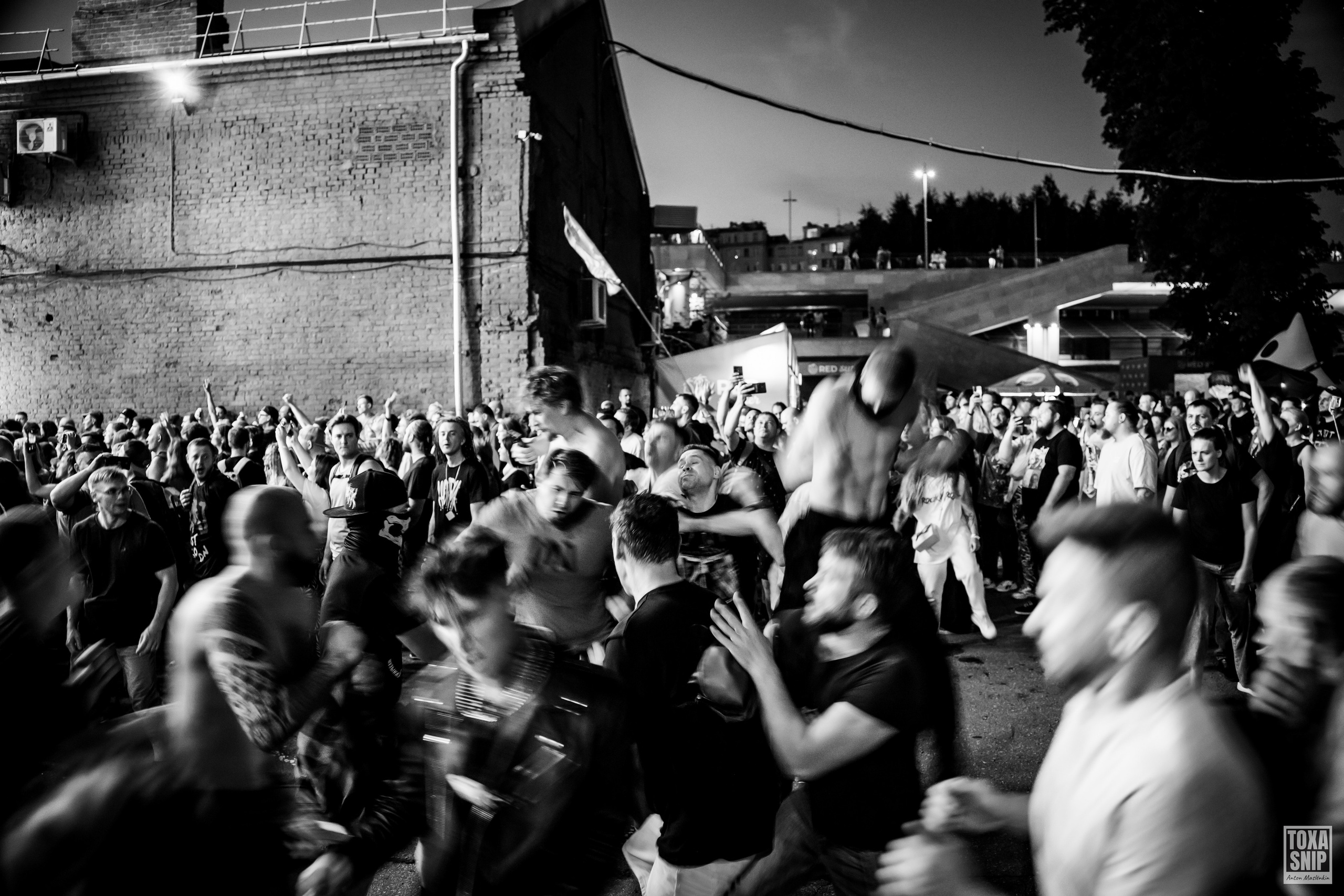 Концерт группы СЛОТ / ОЛДСКУЛЫ СВЕЛО в Москве. Toxasnip Photo | Anton Maslenkin