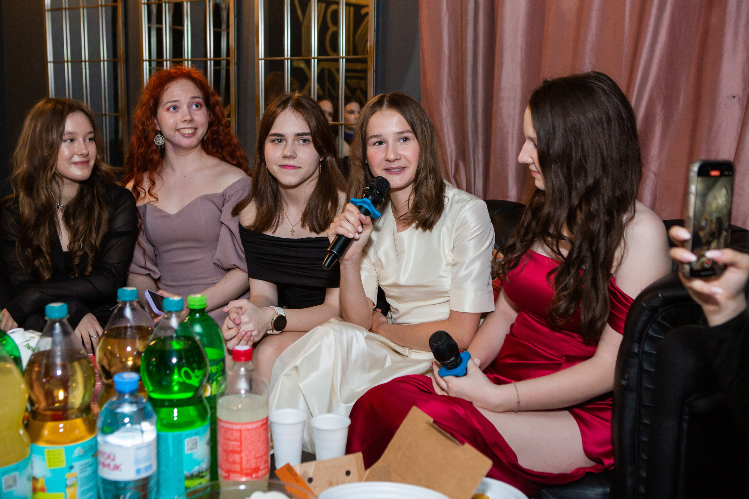 Праздники в школе. Репортажный фотограф Ирина Сухарева