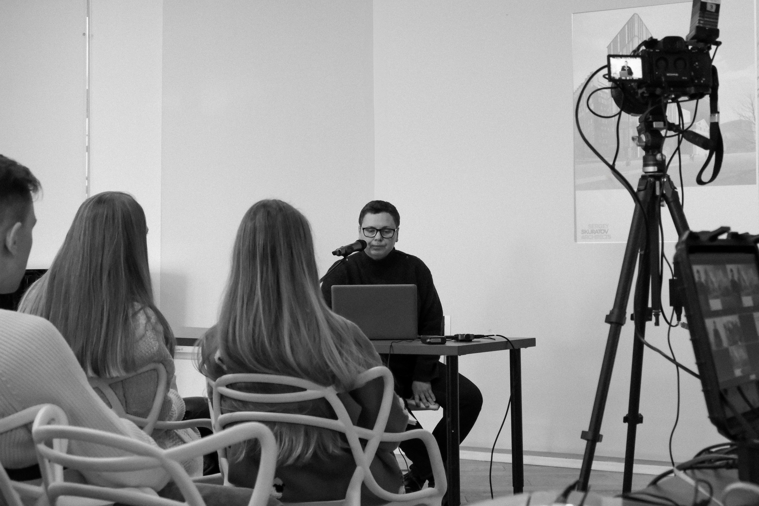 Прогулка с архитектором на диване: жилой комплекс «Садовые кварталы». Михаил Мулач | Архитектурный фотограф